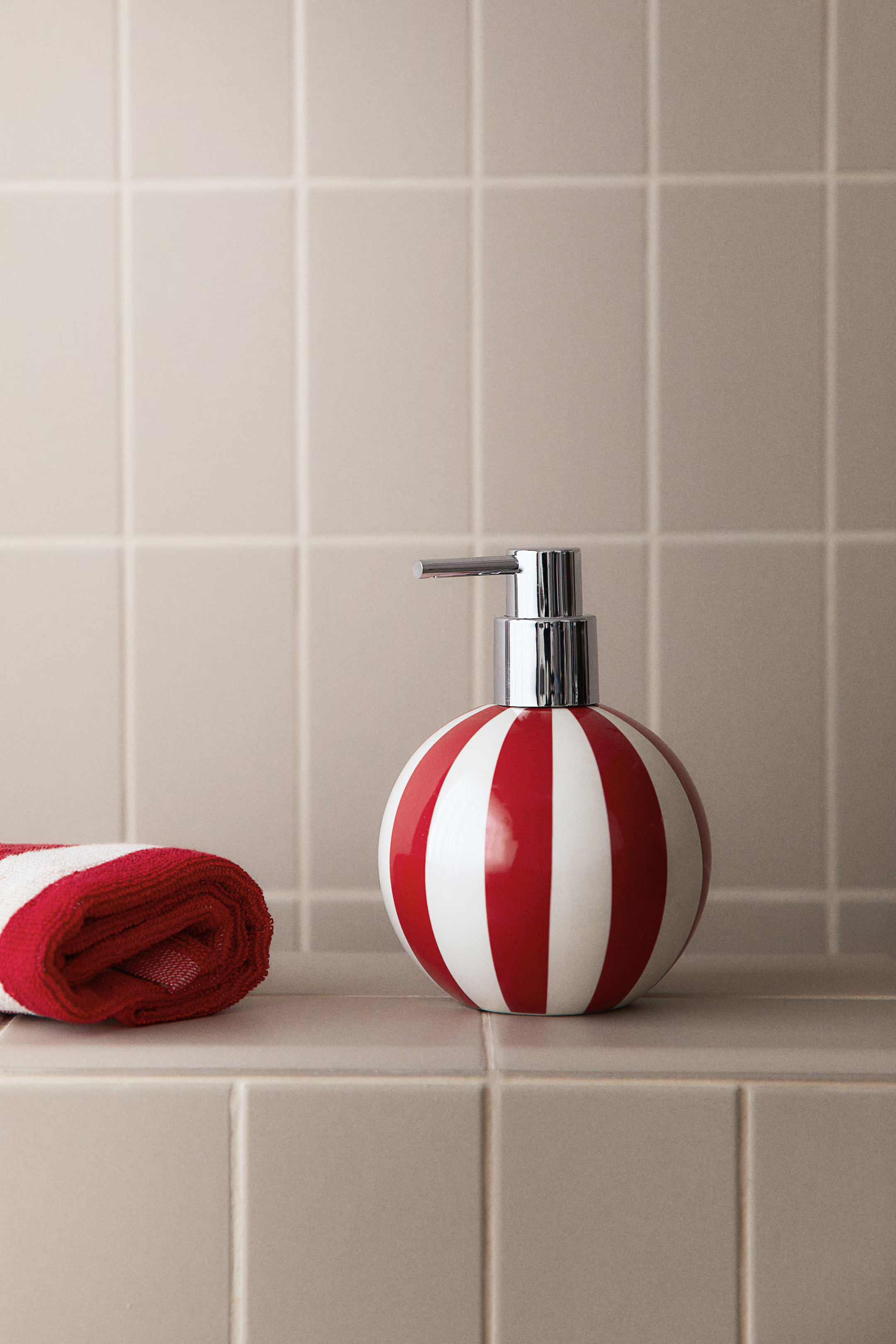 Round Soap Dispenser | H&M (US + CA)
