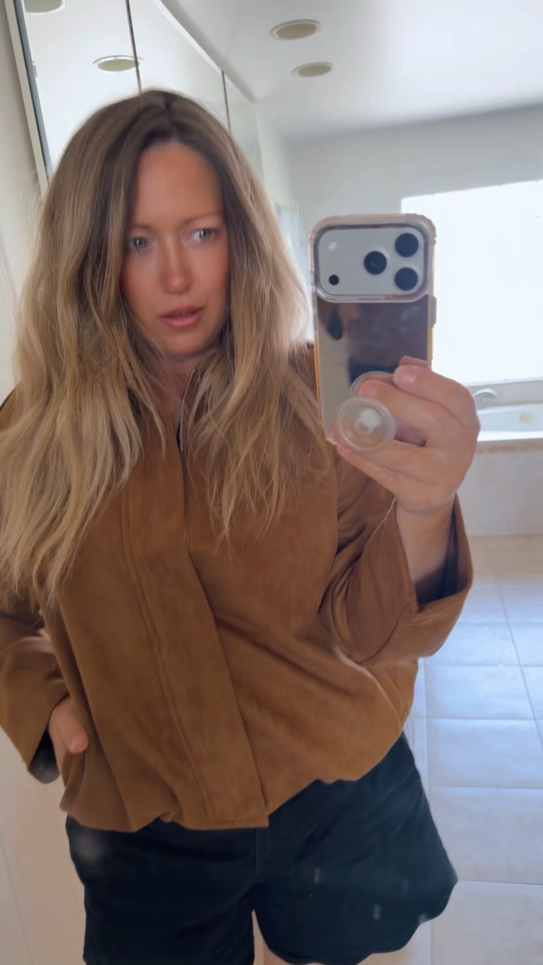 Faux suede cropped bomber jacket with pockets so cute