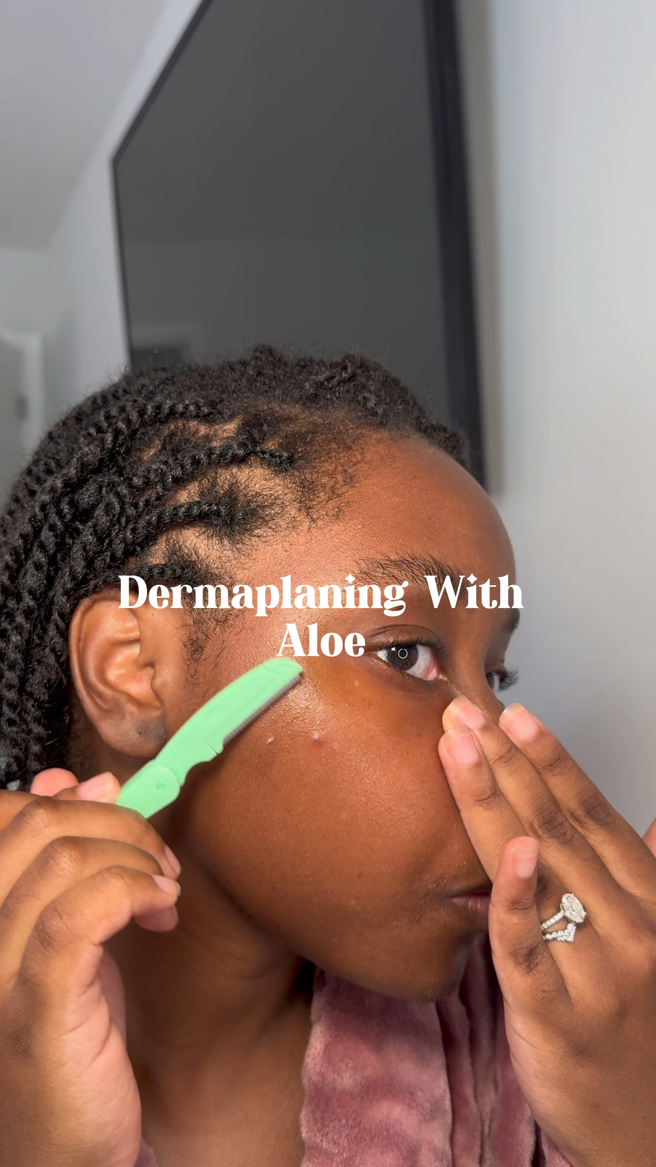  ✨ How to Dermaplane with Aloe ✨ (Thee
Details)
1️⃣Cleanse 🧼 : Start with a gentle face wash to remove makeup and dirt.
2️⃣ Prep the Skin 🧴: Apply a thin layer of aloe vera gel to calm & hydrate!
3️⃣ Start Dermaplaning 🪒: Hold your skin tight and gently glide the blade at a 45-degree angle.
4️⃣ Moisturize 🧖🏾‍♀️: After you're done, you can add your serums as well as a moisturizer with an oil if you want. You can even reapply aloe to soothe and lock in moisture.
5️⃣ Glow Time ✨ : Enjoy your smooth, radiant skin! 💕

Products are linked in my bio 💕

#dermaplaning #aloe #skincare #skintok #GlowUp #SelfCareRoutine #AloeLove #SmoothSkinVibes
#skincareroutine #aloe #beautyroutine #clearskin #healthyskin #selfcare

#LTKU #LTKBeauty