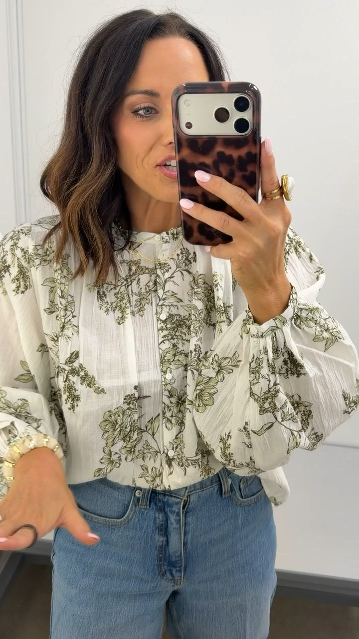Love this. The blouse looks so much more expensive than it is.

Size XS, 5’3 for reference

#LTKStyle #LTKFinds #WalmartFashion #WalmartStyle #AffordableFashion #SummerStyle #OOTD #EverydayStyle #LTKUnder50 #WalmartFinds