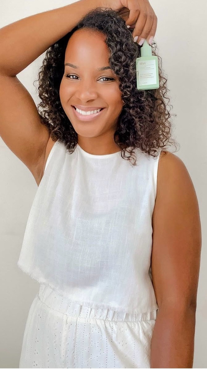 Let’s get started with this New Year’s 2026 coming in in a couple days. I wanted to do a hair scalp refresh and my routine and I wanted to show you guys how I do that with my morning routine and getting ready for the day so thank you for joining me in this video. Bye showing up and being you I love my community and I’m so happy that I am a part of LTK 2026 even better than ever



#LTKmorningroutine #LTKgrwm #LTKselfcare