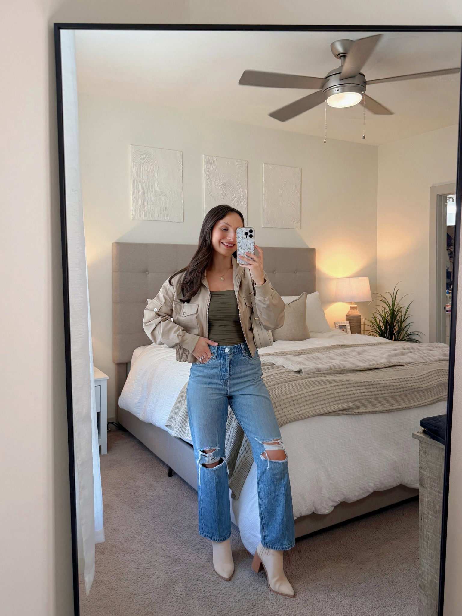 Amazon jacket - XS,
Amazon Tank - XS,
Jeans - exact wash is sold out but linked the same style in a different wash!

#LTKmorningroutine #LTKHoliday #LTKootd