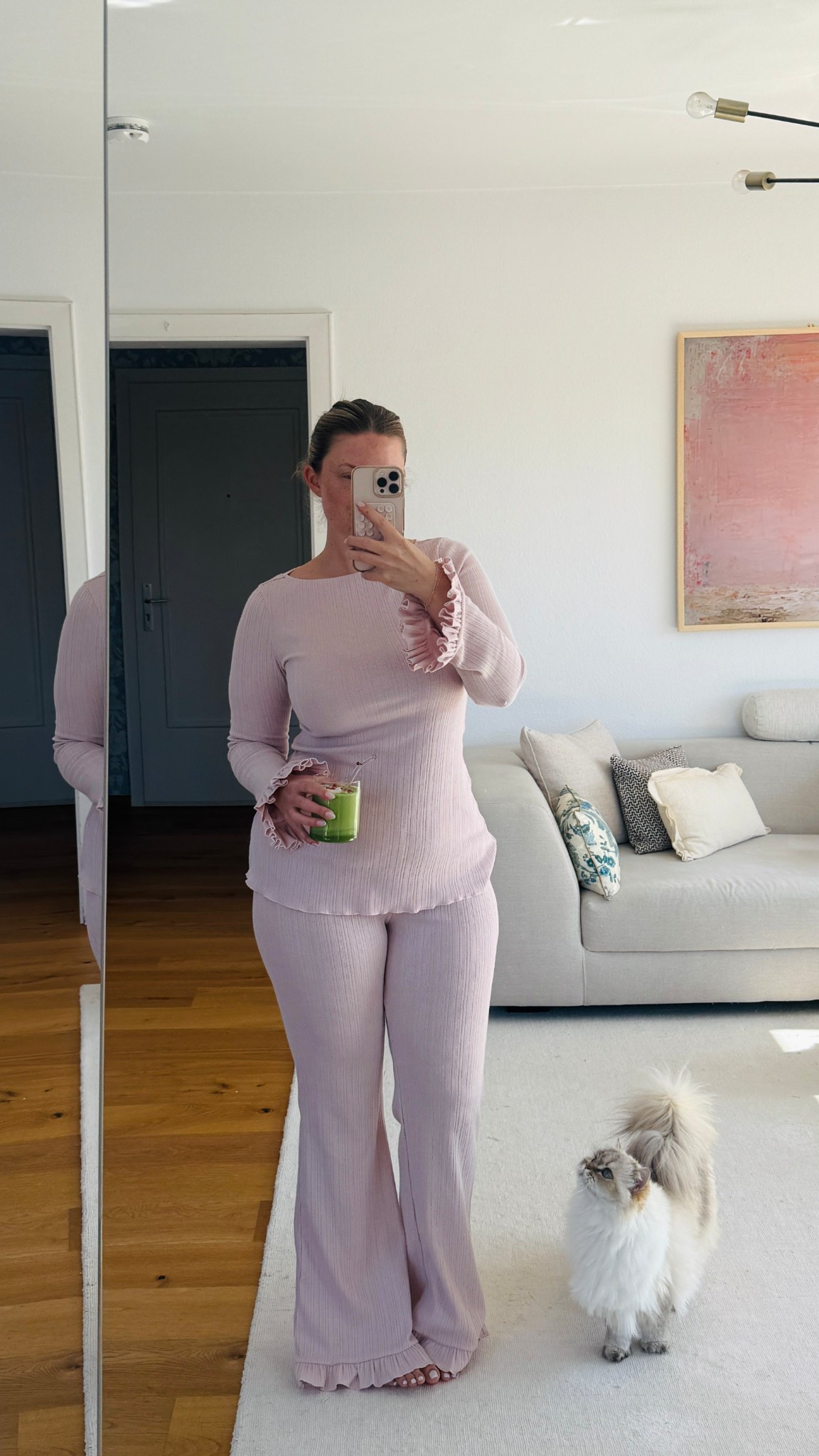 Das perfekte Lounge-Set in Pink 💗🎀🩰🤍

#LTKMidsize #LTKSaleAlert #LTKspringtrends