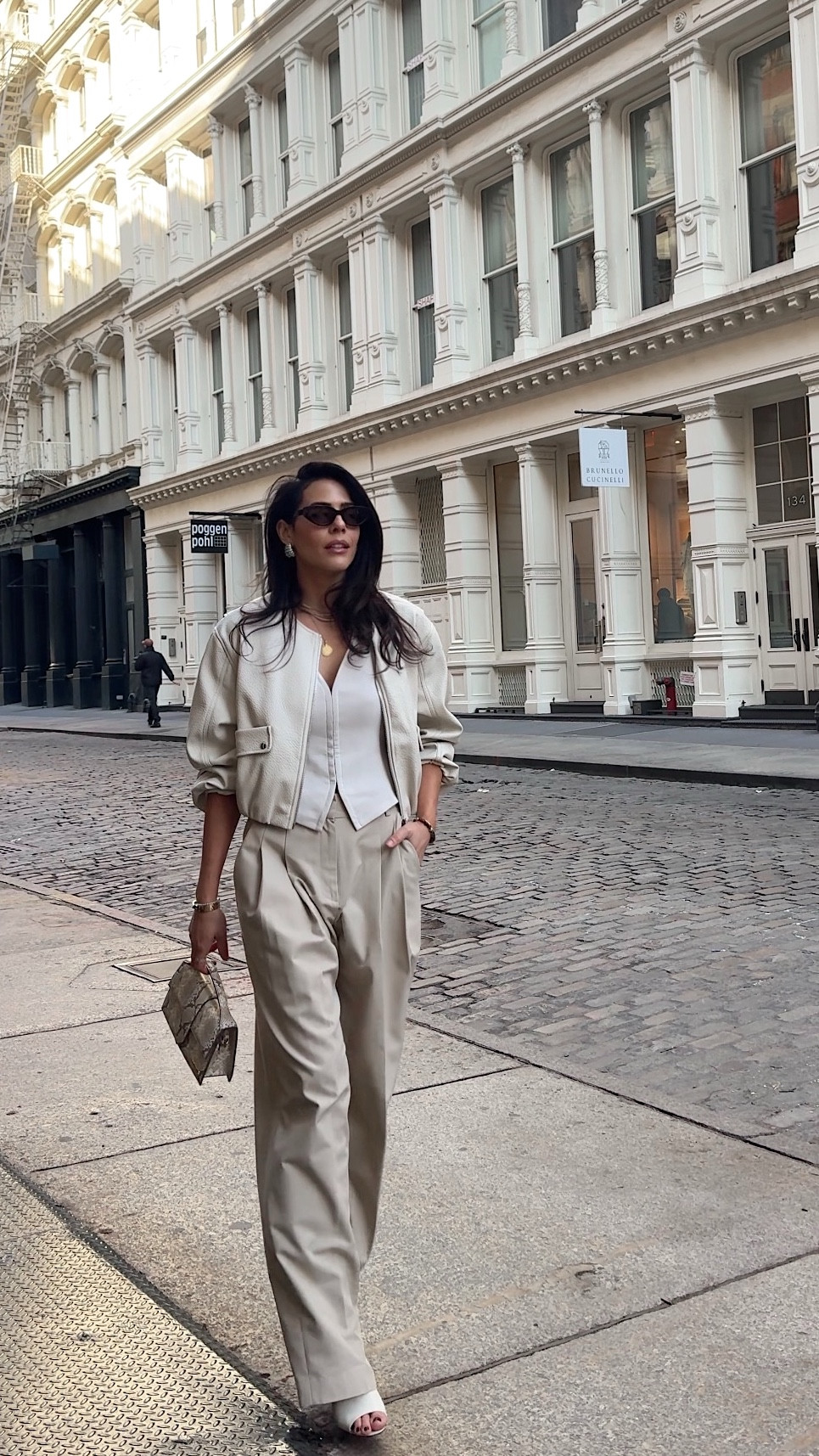 Not exaggerating… I got so many compliments walking around SoHo for this look. 🤍
Monochromatic moments will always be chic, but adding one statement accessory instantly takes it to the next level. Picked up this beauty from @vivrelle and I’m obsessed.

Wearing my tailored trousers (going on 2 years), the most flattering vest, and this budget-friendly bubble faux leather jacket that pulls it all together.

Comment “SPRING” and I’ll send you all the links. Make sure you’re following so you don’t miss my DM.
P.S. I have a code so you can try a designer bag free for a month.

#LTKTravel #LTKTall #LTKootd