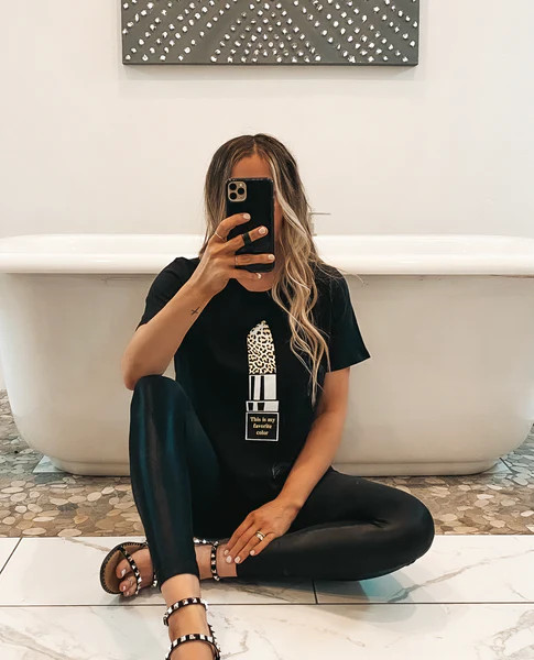 Leopard Lipstick Distressed Tee | Gunny Sack and Co