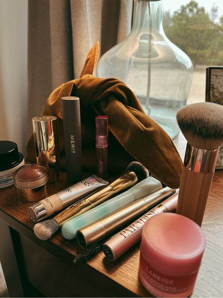 My everyday, natural makeup essentials 🖤

#LTKFind #LTKbeauty