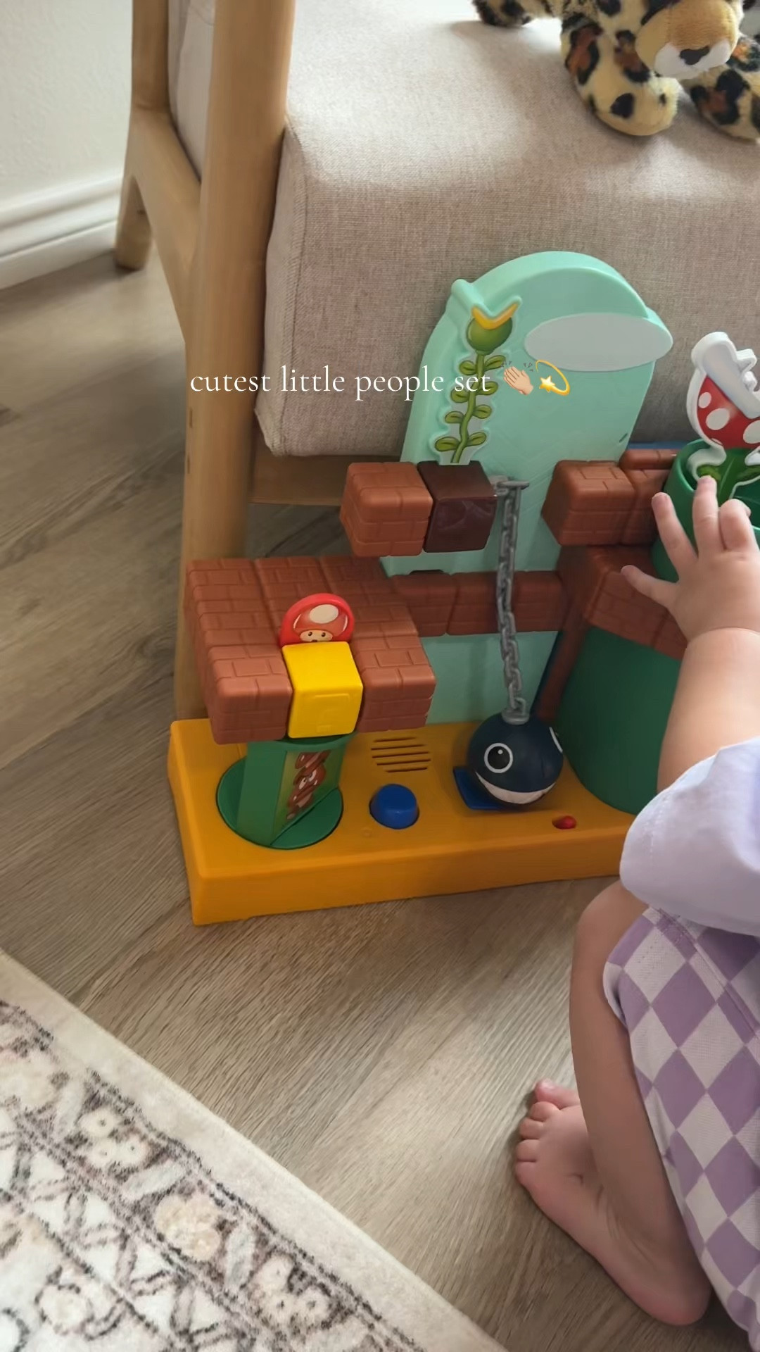 Mario themed Fisher-Price Little People set ￼