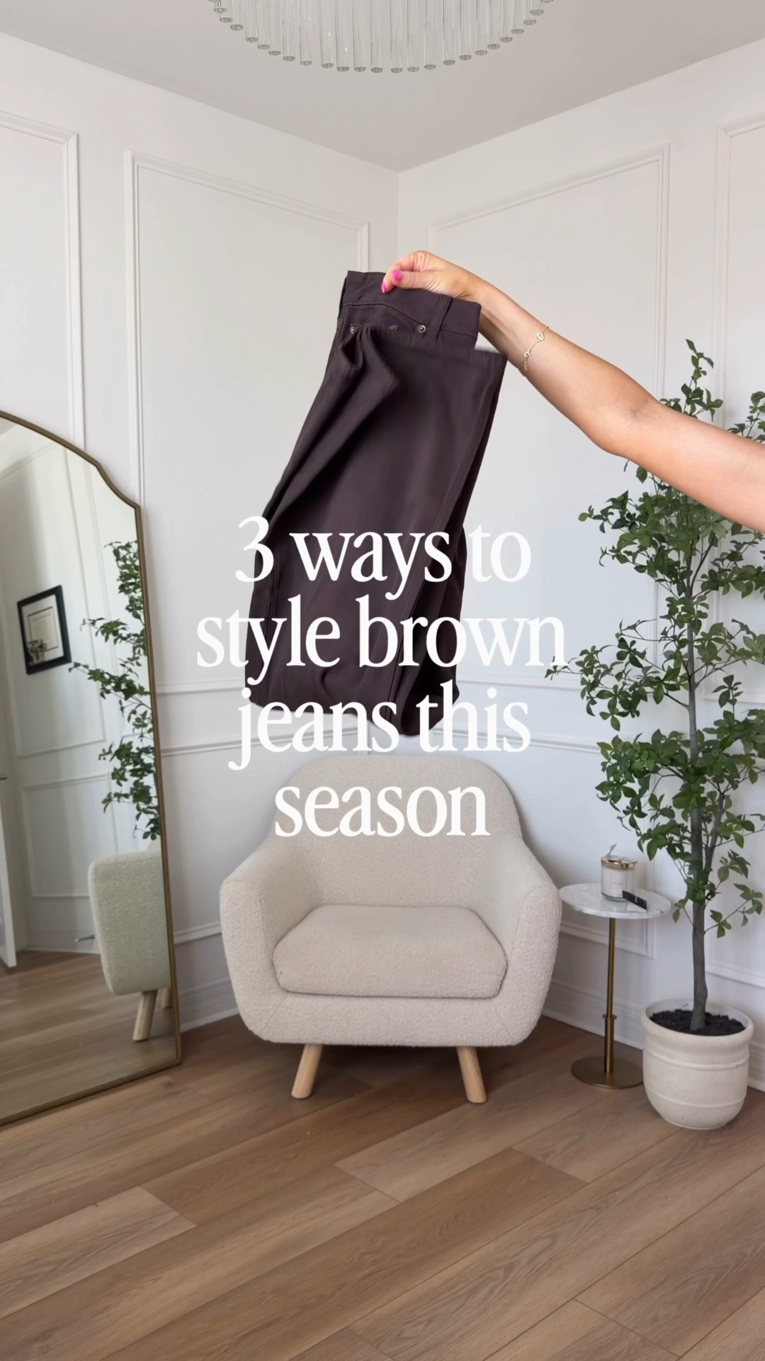 Styling brown wide leg jeans from @abercrombie ! I’m in a 26 curve love style