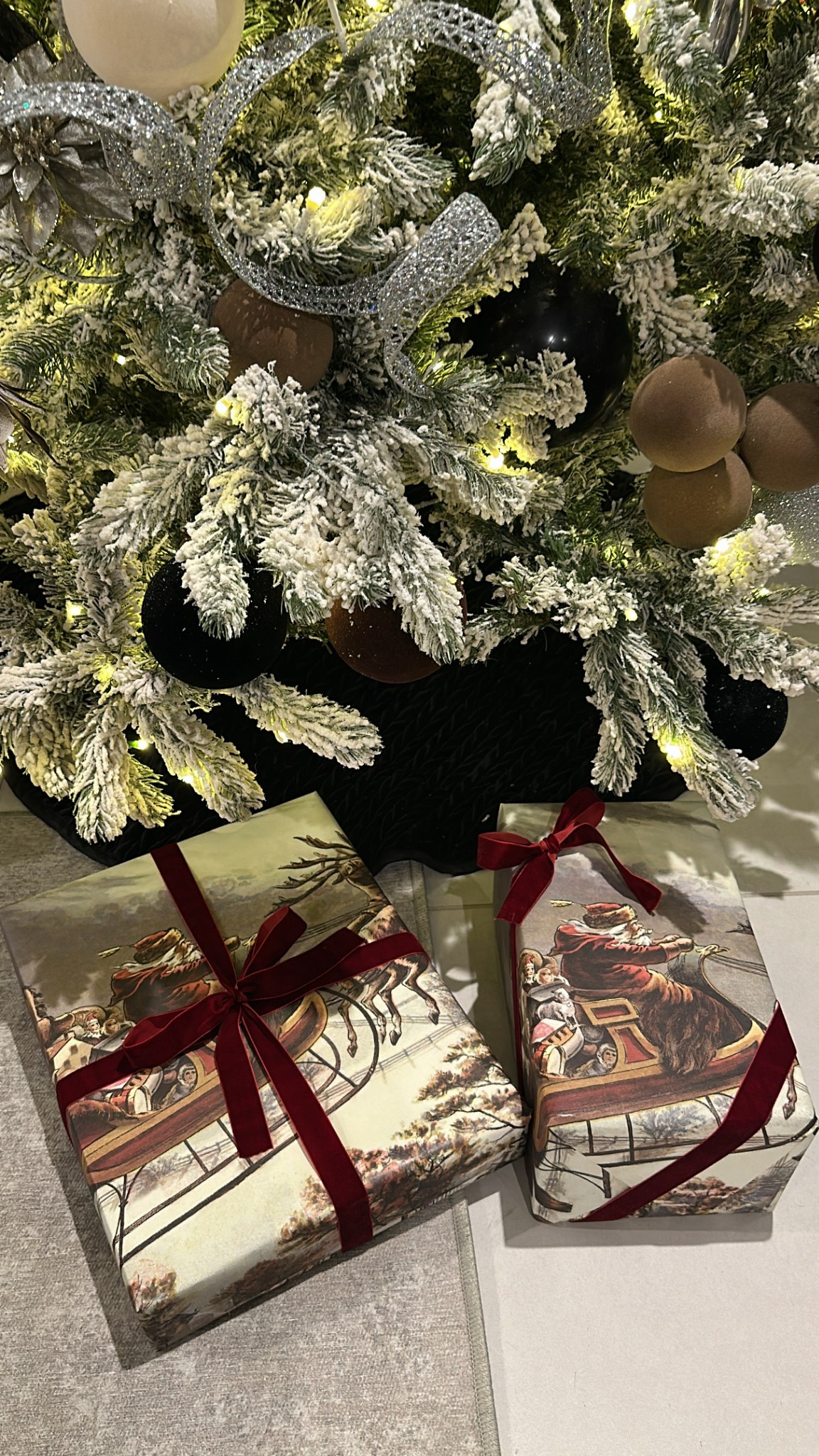 Vintage Christmas Wrapping Paper #christmasgiftwrapping

#LTKHoliday #LTKGiftGuide #LTKHome