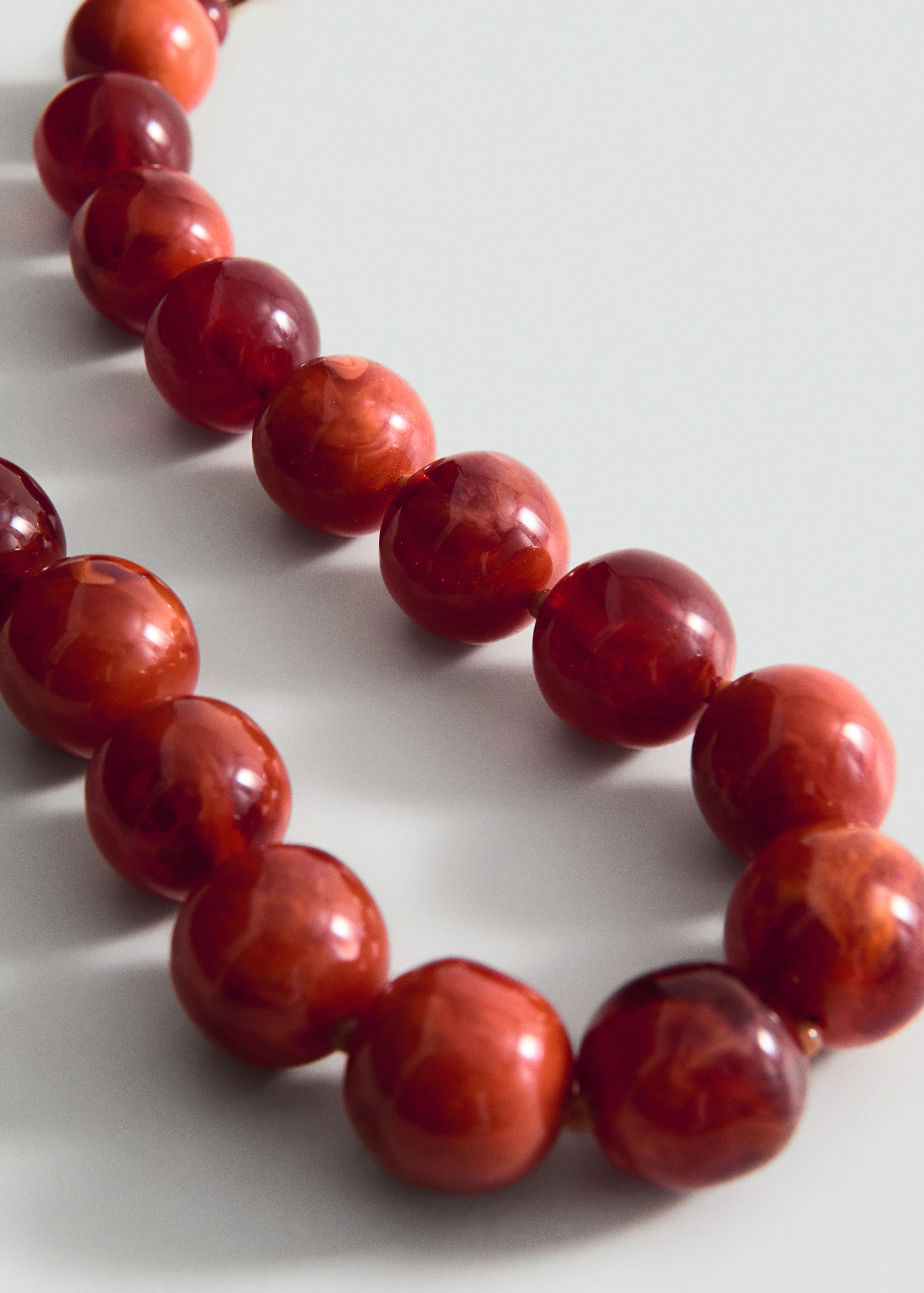 Maxi ball necklace | MANGO (UK)