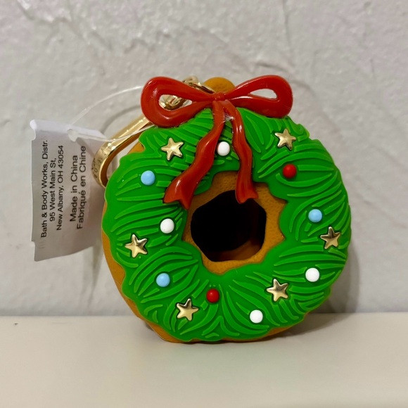 Christmas Wreath Donut Pocketbac Sanitizer Holder BBW | Poshmark