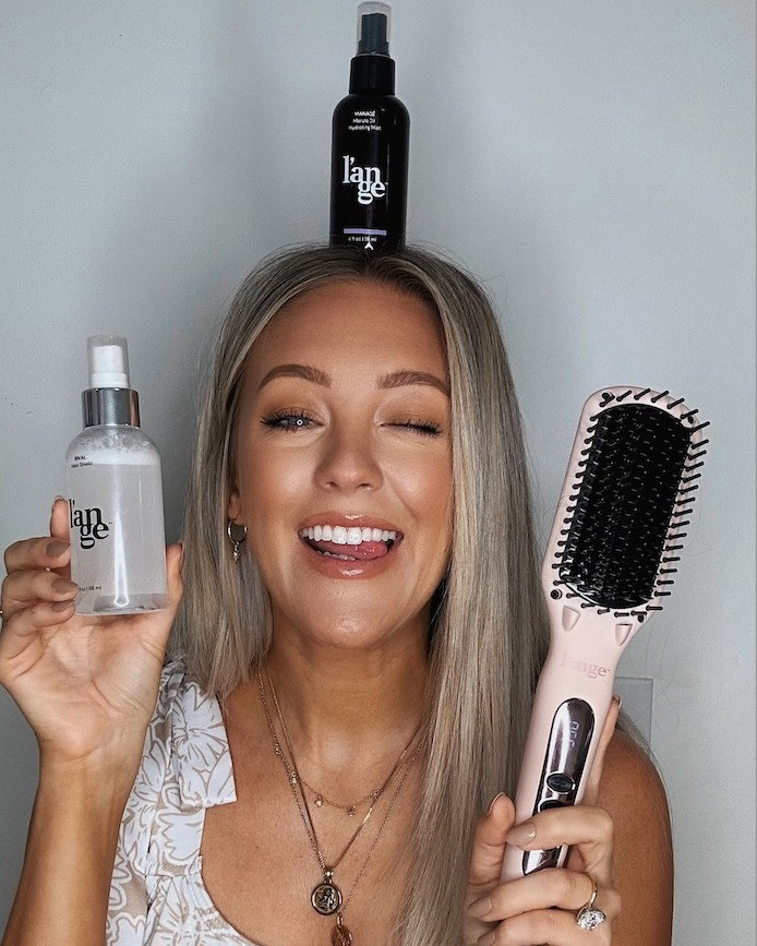 Life these days is all about *BaLaNcE* 😜 Comment "HAIR1" and I'll send you a link for 66% off the Le Vite straightening brush shown here 🩷
--
The "LE VITE" straightening brush from L'ange is so simple to master. Use it when you want straight & polished hair by gliding in effortlessly through your locks like a hairbrush. Check out the full tutorial on my page if you want to learn some tips & tricks