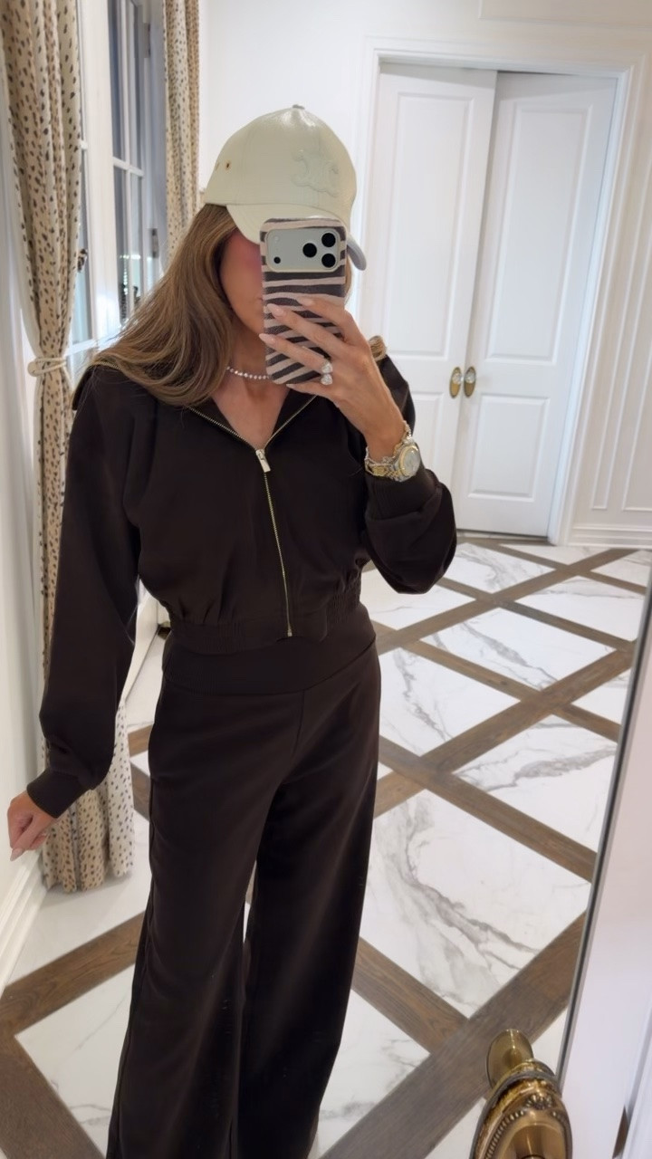 Small in this brown set from Zara!!

#LTKootd #LTKdayinmylife #LTKmomlife