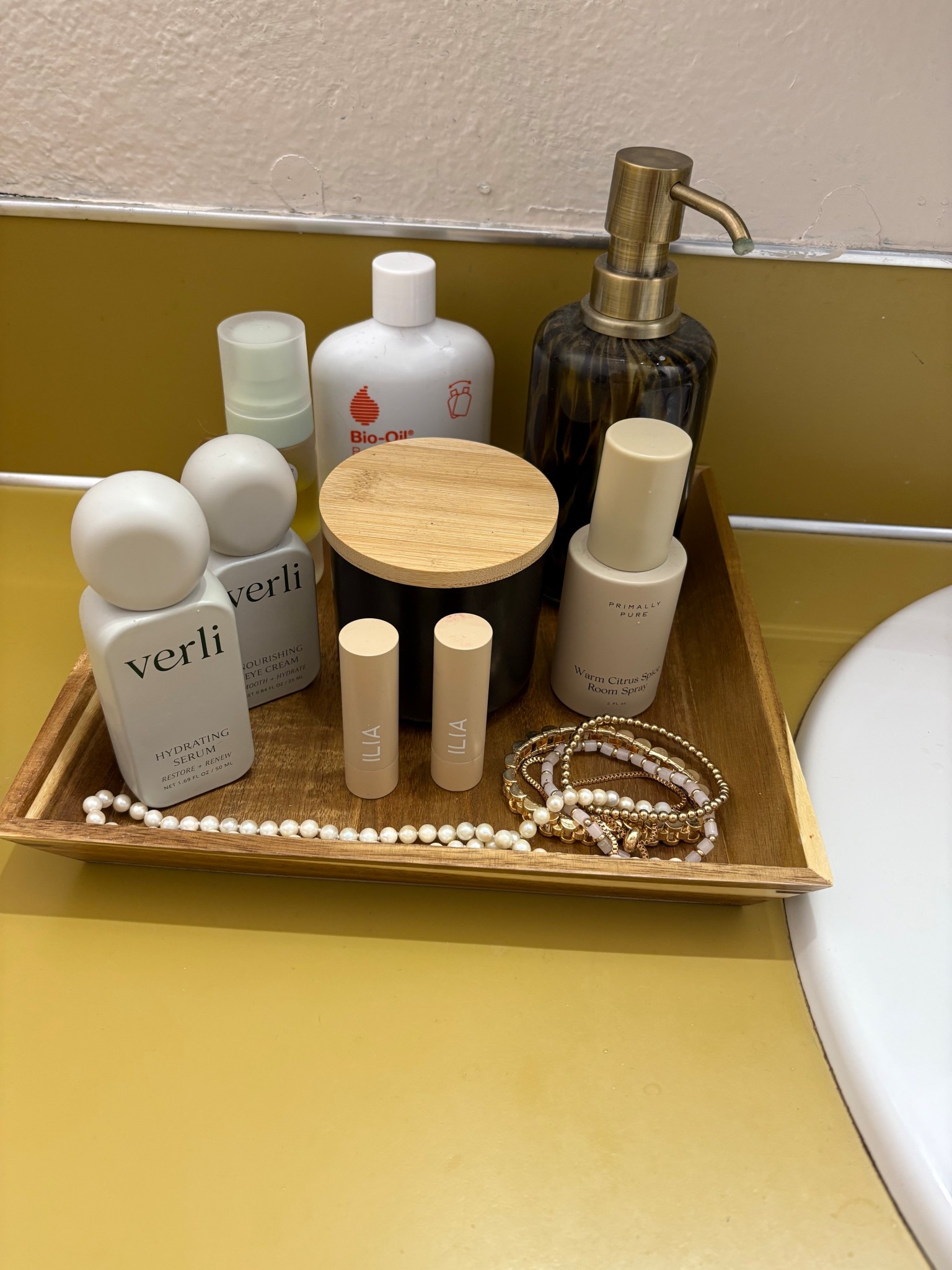 My favorite clean ingredients skin products 

#LTKBeauty #LTKselfcare