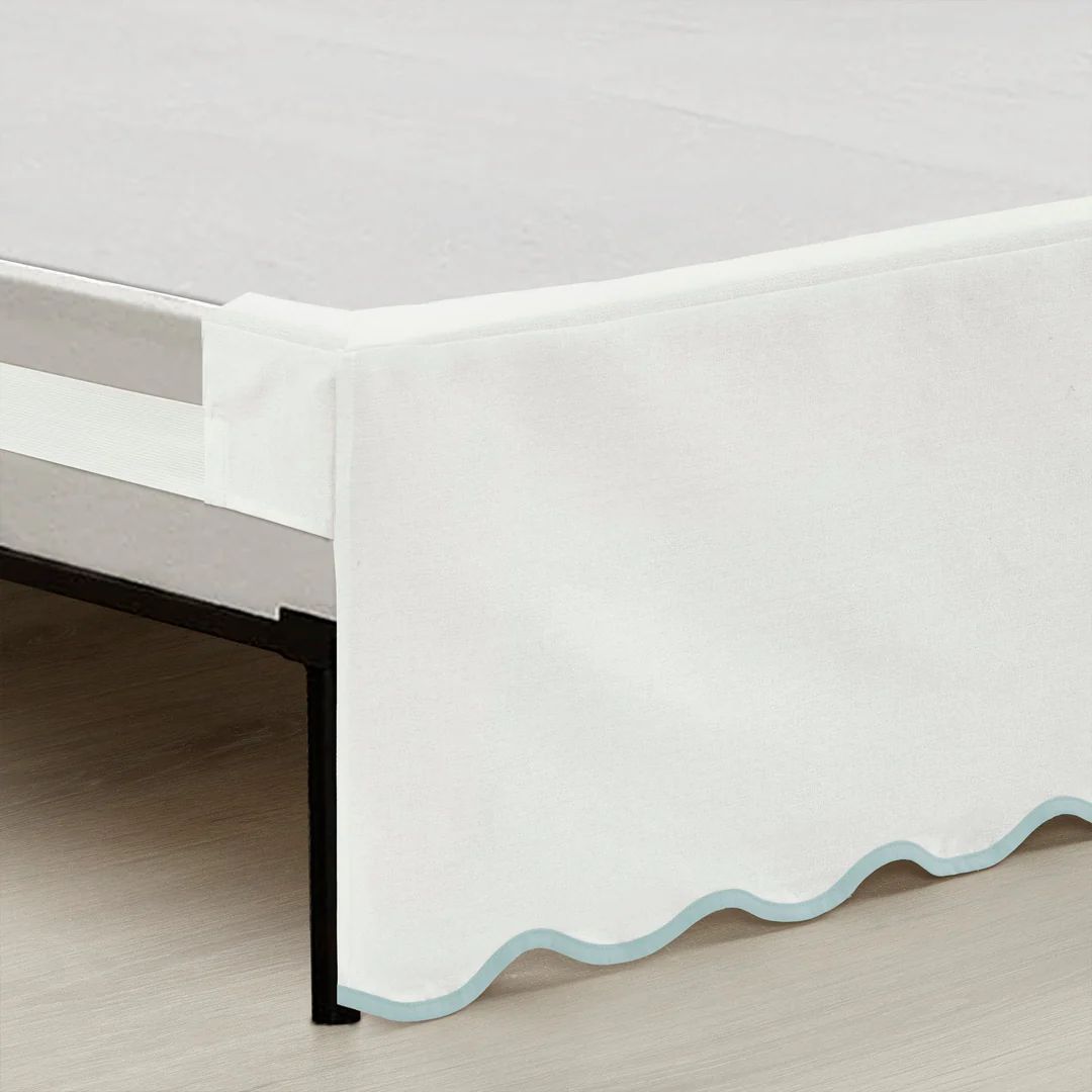 Coastal Chic Scalloped Edge Bed Skirt | Lush Decor