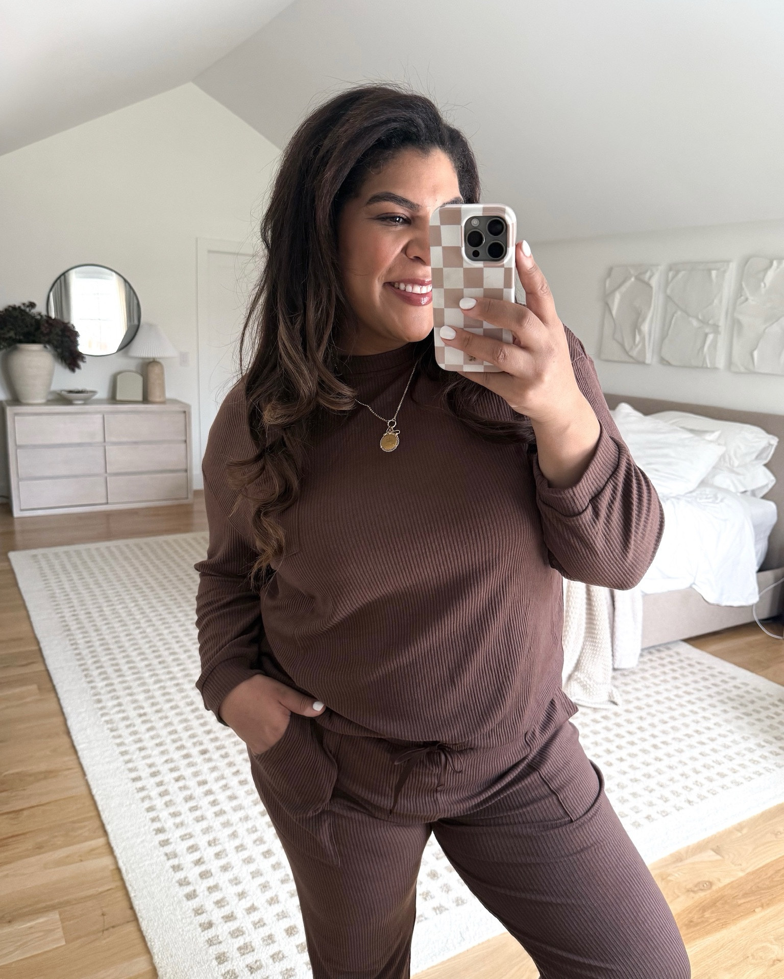 midsize winter ootd! my favorite loungewear set, a must have! I’m 5’9” size 12/XL & 23 weeks pregnant wearing a size XL  


#LTKMidsize #LTKootd #LTKBump