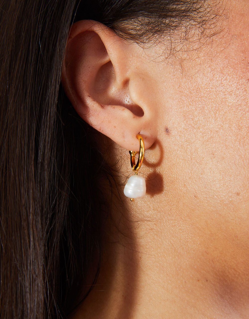 14ct Gold-Plated Chunky Pearl Drop Hoops | Accessorize (Global)