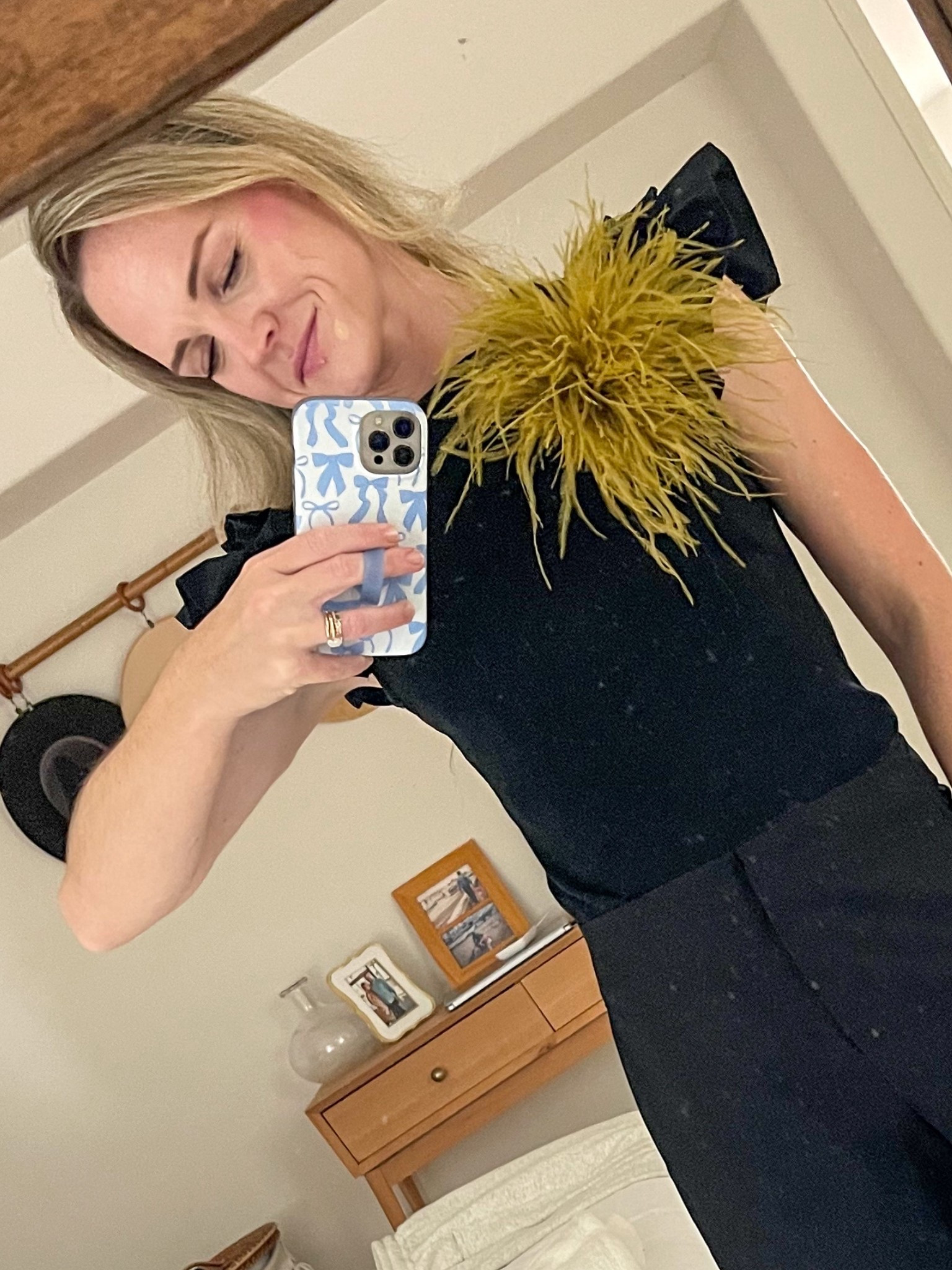 In my feather brooch era 🪶 

Love this chartreuse one from Etsy. It’s so well made and adds a pop to any outfit. I want to order it in another color! 

#LTKootd