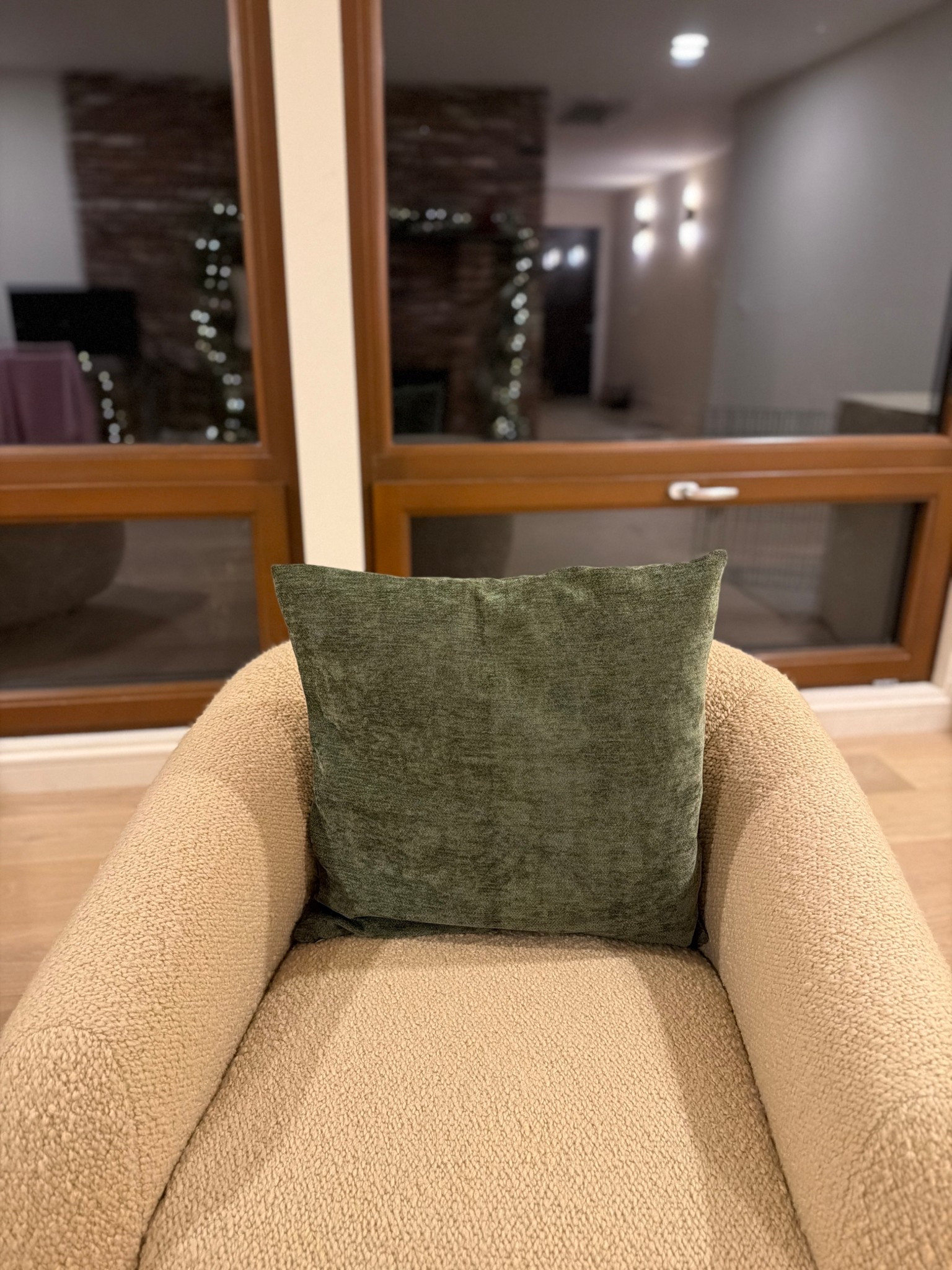 Festive pillowcase from Amazon! 
Home decor 


#LTKHoliday #LTKFindsUnder50 #LTKHome