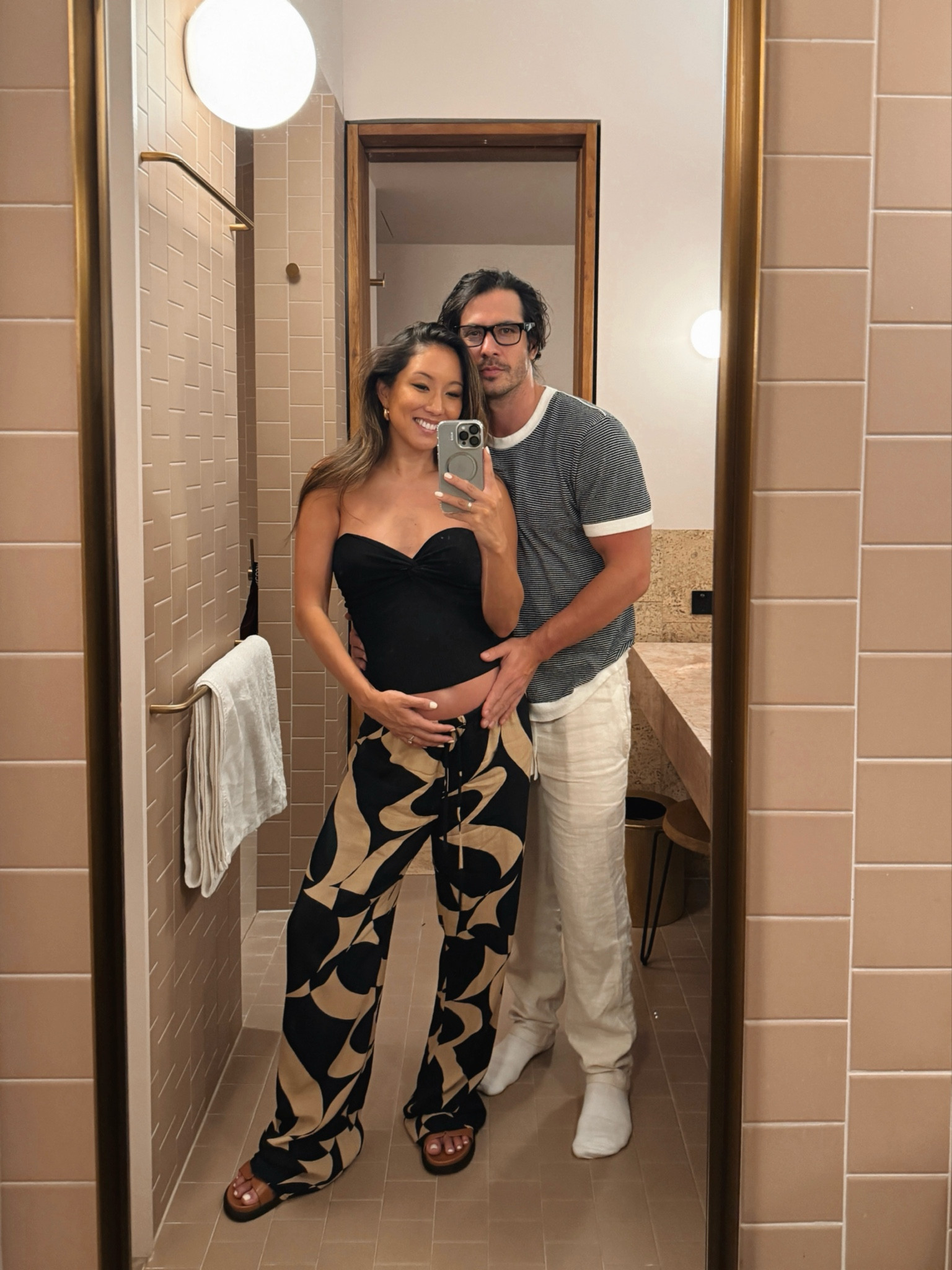 Dissh knit bandeau and vacation pants 