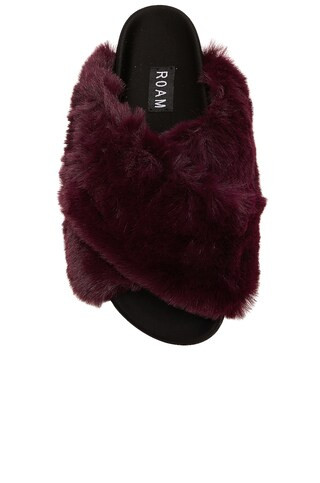 R0AM Cloud Slide in Berry from Revolve.com | Revolve Clothing (Global)