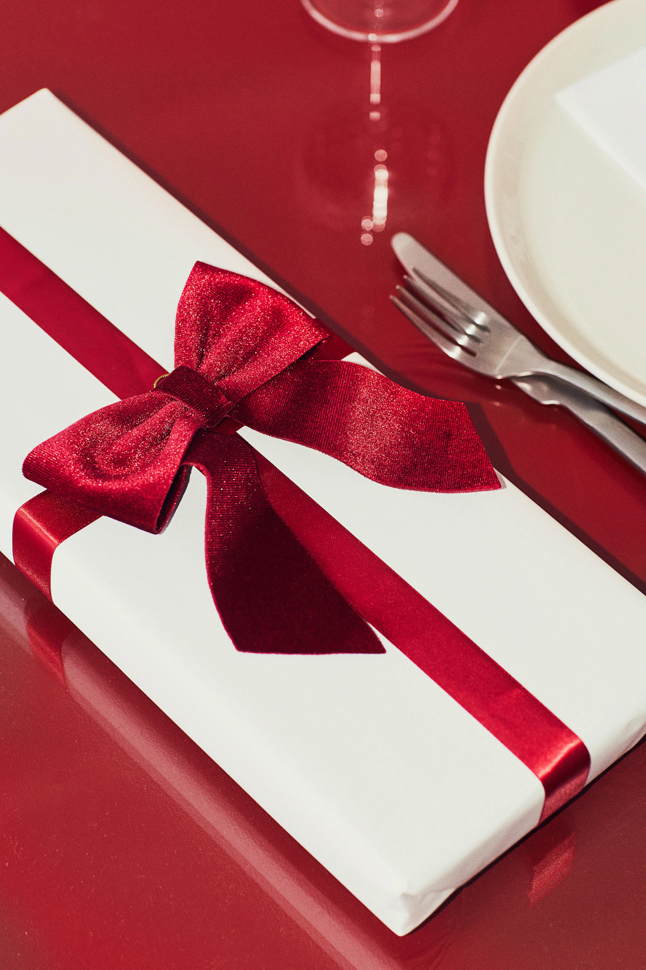 Christmas tree decoration | H&M (UK, MY, IN, SG, PH, TW, HK)