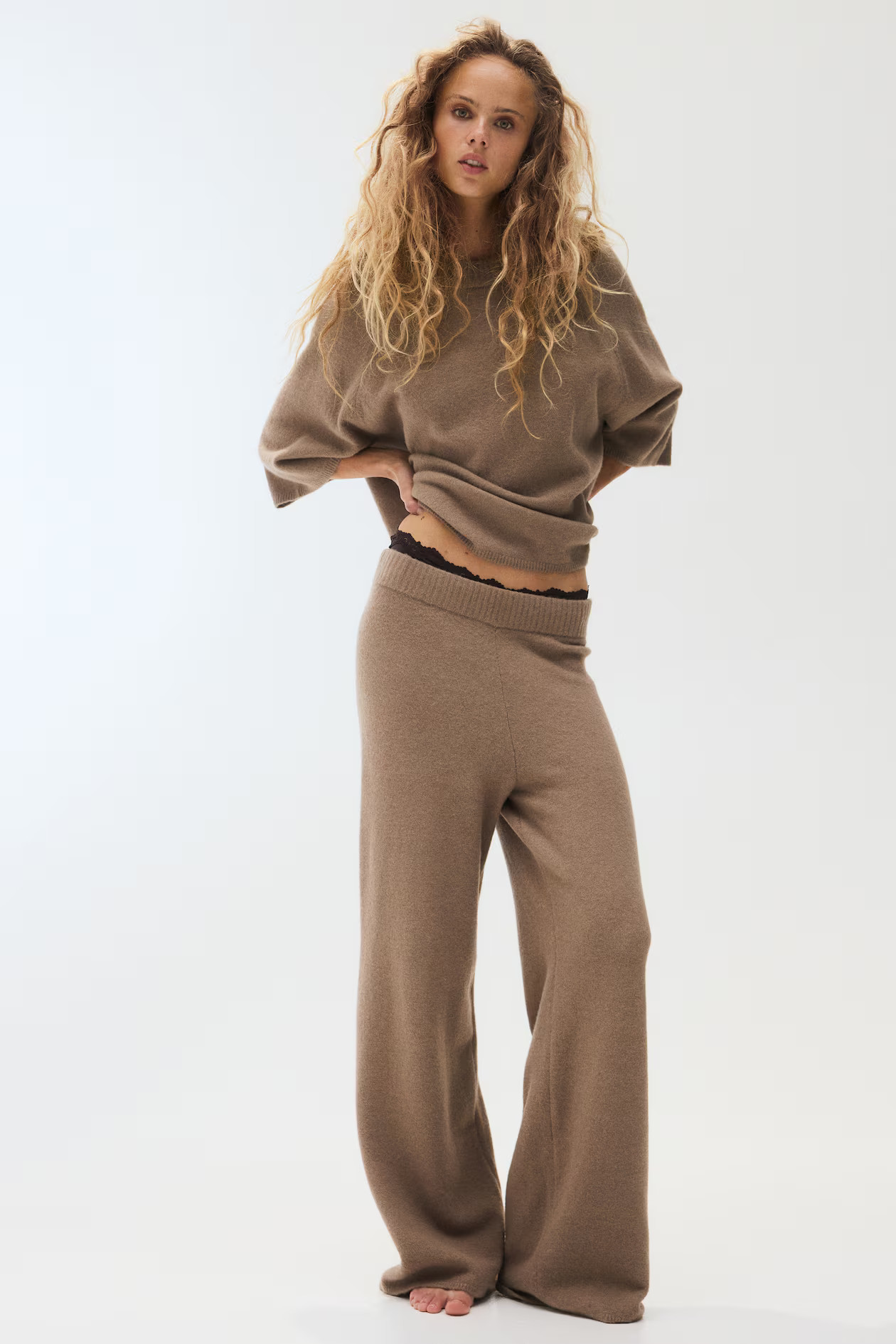 Fine-knit trousers - Dark beige - Ladies | H&M GB | H&M (UK, MY, IN, SG, PH, TW, HK)