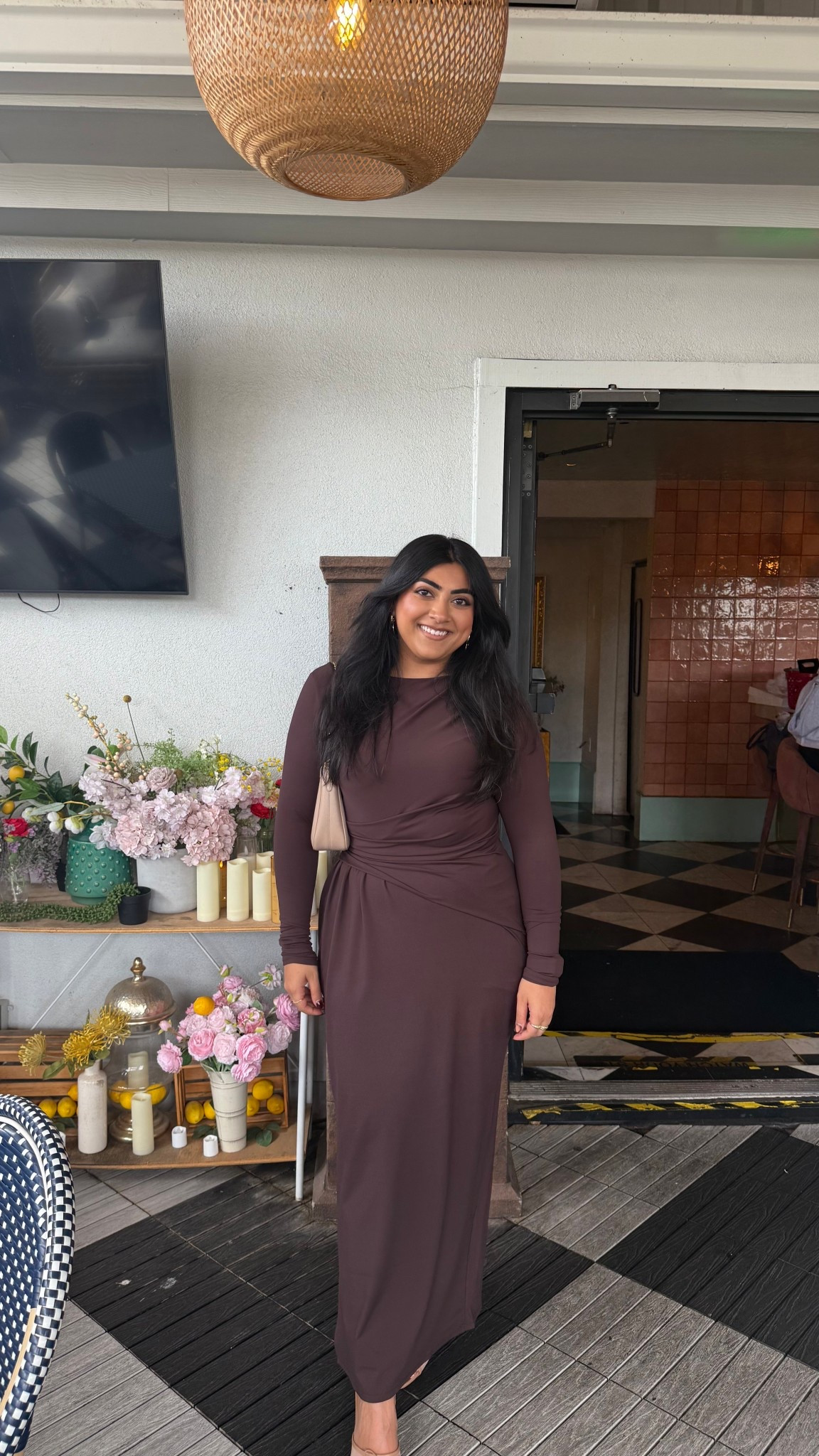 A cute modest dress perfect for fall time - note there is a slit on the side 

#LTKStyleTip #LTKMidsize #LTKFallSale