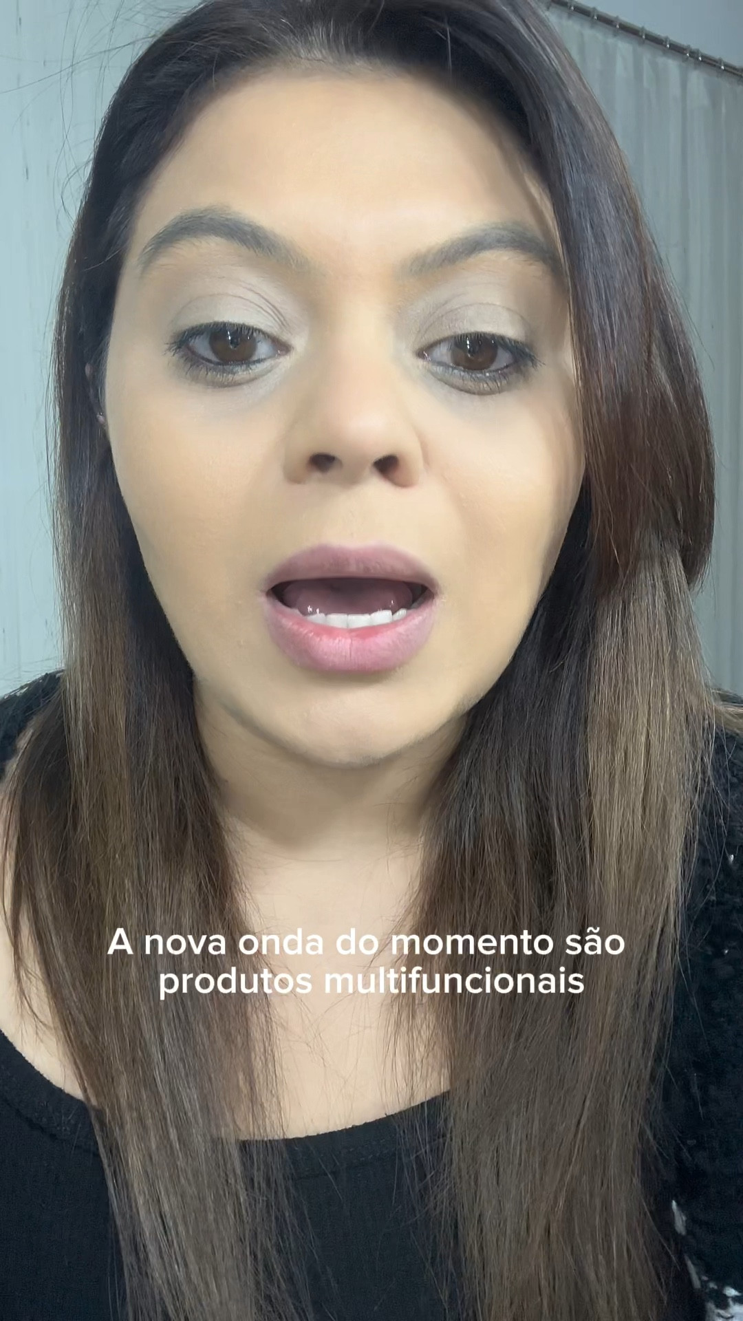 É otimoooo quando um produto serve para fazer a make toda, né!?

Esse Stick Multifuncional da e.l.f. serve de blush, batom e sombra e ainda tem um glow que evita até o uso do iluminador. E o melhor é pequeno e fácil de levar na bolsa! Maraaaa 🥰

#makeuplovers #howtomakeup #tutorial #makeuphacks #maquiagembrasil #maquiagemprofissional
#makeuptrends #maquiagem #maquiagemviral #makeup #truquesdemaquiagem #makeuptutorial #tutorialmakeup #tutorialdemaquiagem #truquesmakeup #dicasdemaquiagem #dicasdemake #universodamaquiagem #makeupword #beautytips
#makeprofissional #beautyhacks #makeuptips #makeupreview #review #stick #elf #stickmultifuncional #mutifuncional #maquiagemmultifuncional

#LTKbrasil #LTKbeauty