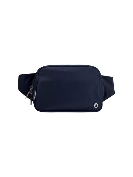 Everywhere Belt Bag Large 2L | Lululemon (US)