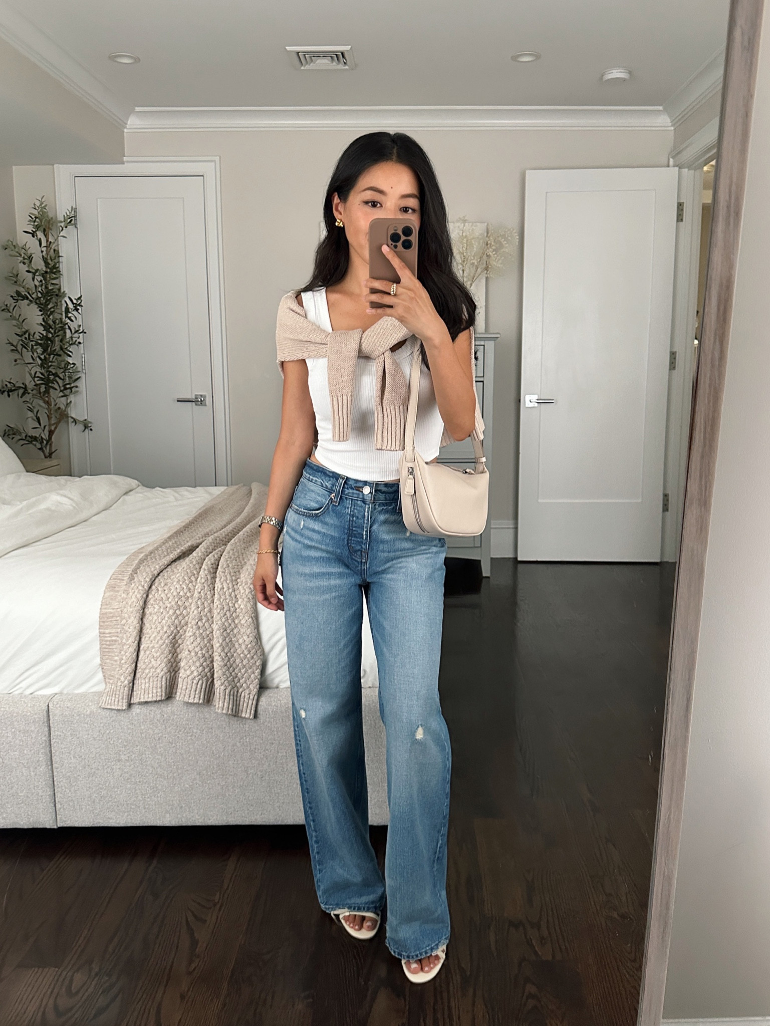 Looser jeans are big going into fall - picked out these “low slung baggy jeans” in petite to try!

• Hamburg wash 23P - loose fit, I recommend sizing down. Not low rise on me - More of a mid rise that’s the same as my other Madewell jeans but sits lower on my waist due to the cut. 

Jeans in 23 petite measures 14” across waist (fits big), 9.7” rise, 28” inseam. 

• White tank xxs

• Over the shoulders: linen sweater in beige xs

• Nordstrom sandals 


#LTKstyletip #LTKSeasonal