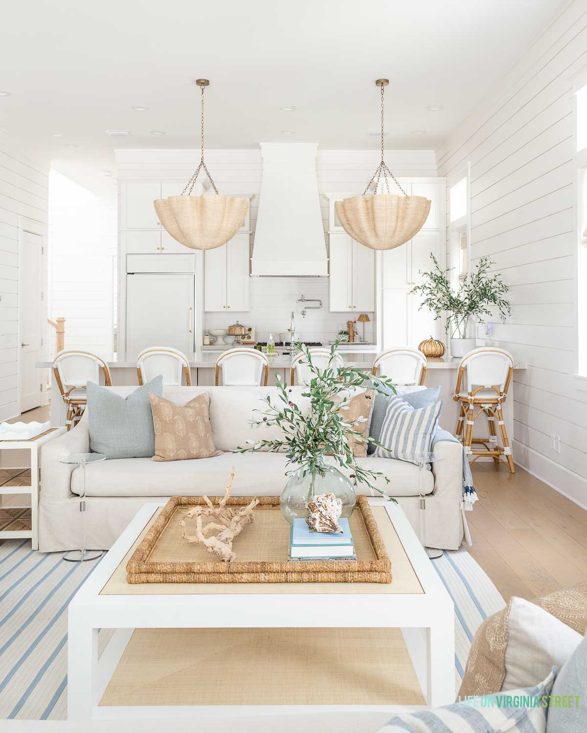 Modern coastal living room 🙌🏻🙌🏻

#LTKdayinmylife #LTKSeasonal #LTKHome