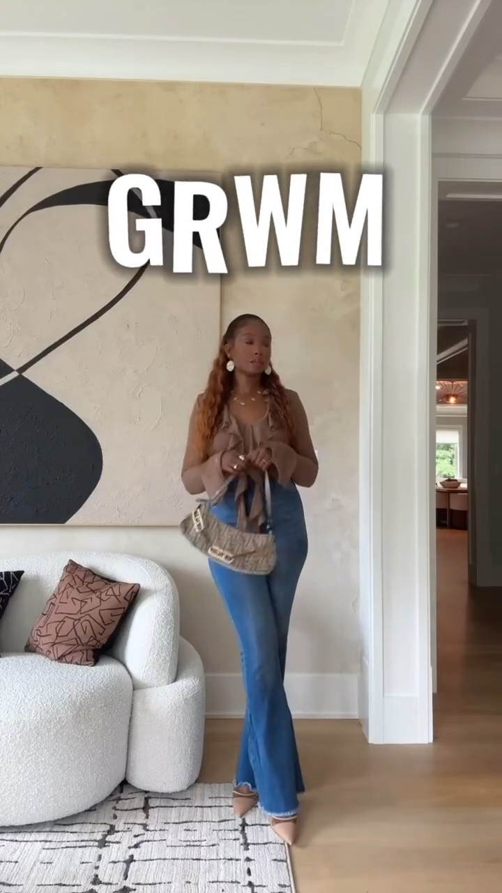 Finishing touches before we head out to brunch! Get ready with me…

And excuse me @smashboxcosmetics ima need 5 more of this SuperFan mascara! Thanks lol 

#sephorafavorites #urbandecaycosmetics #itcosmetics #lauramercier #morphe #yslbeauty #beauty #dmvinfluencer #nycinfluencer #makeuptherapy

#LTKWatchNow #LTKBeauty #LTKStyleTip