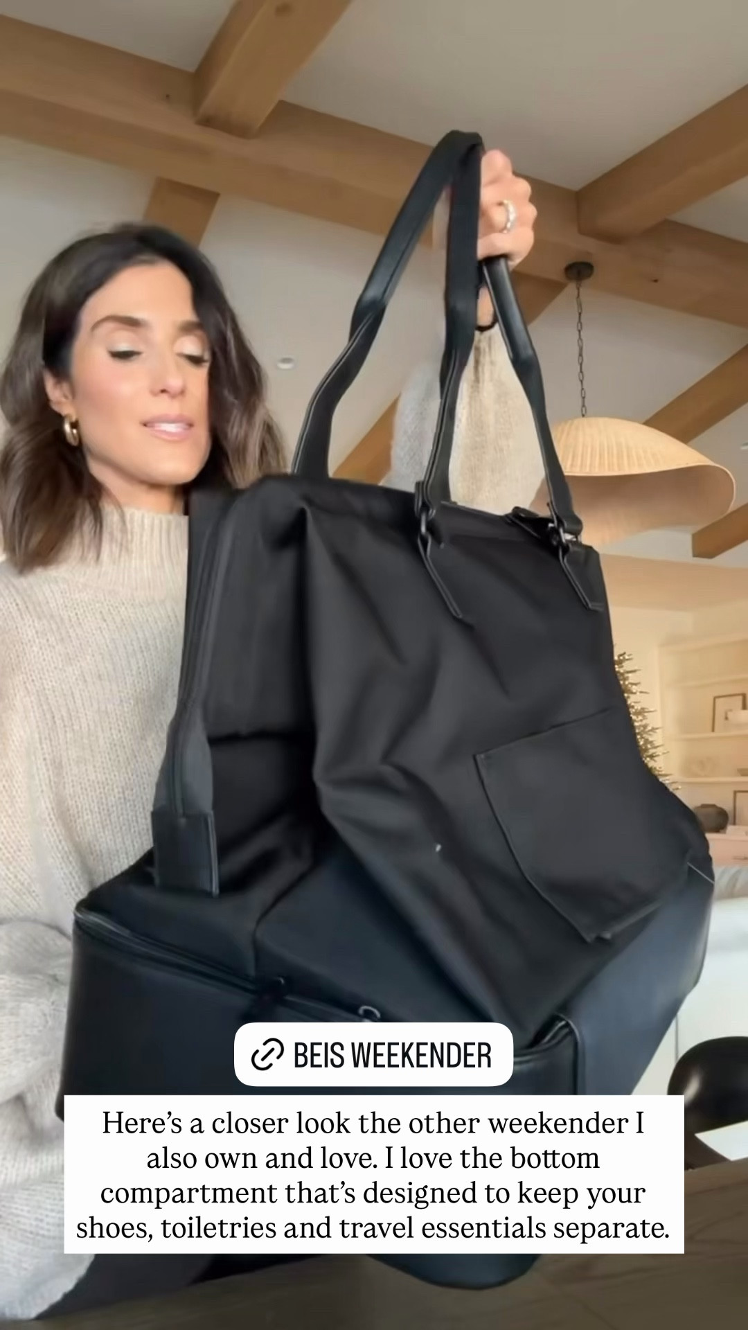 Here's a closer look the other weekender I also own and love. I love the bottom compartment that's designed to keep your shoes, toiletries and travel essentials separate.

#LTKmomlife #LTKBeauty #LTKTravel