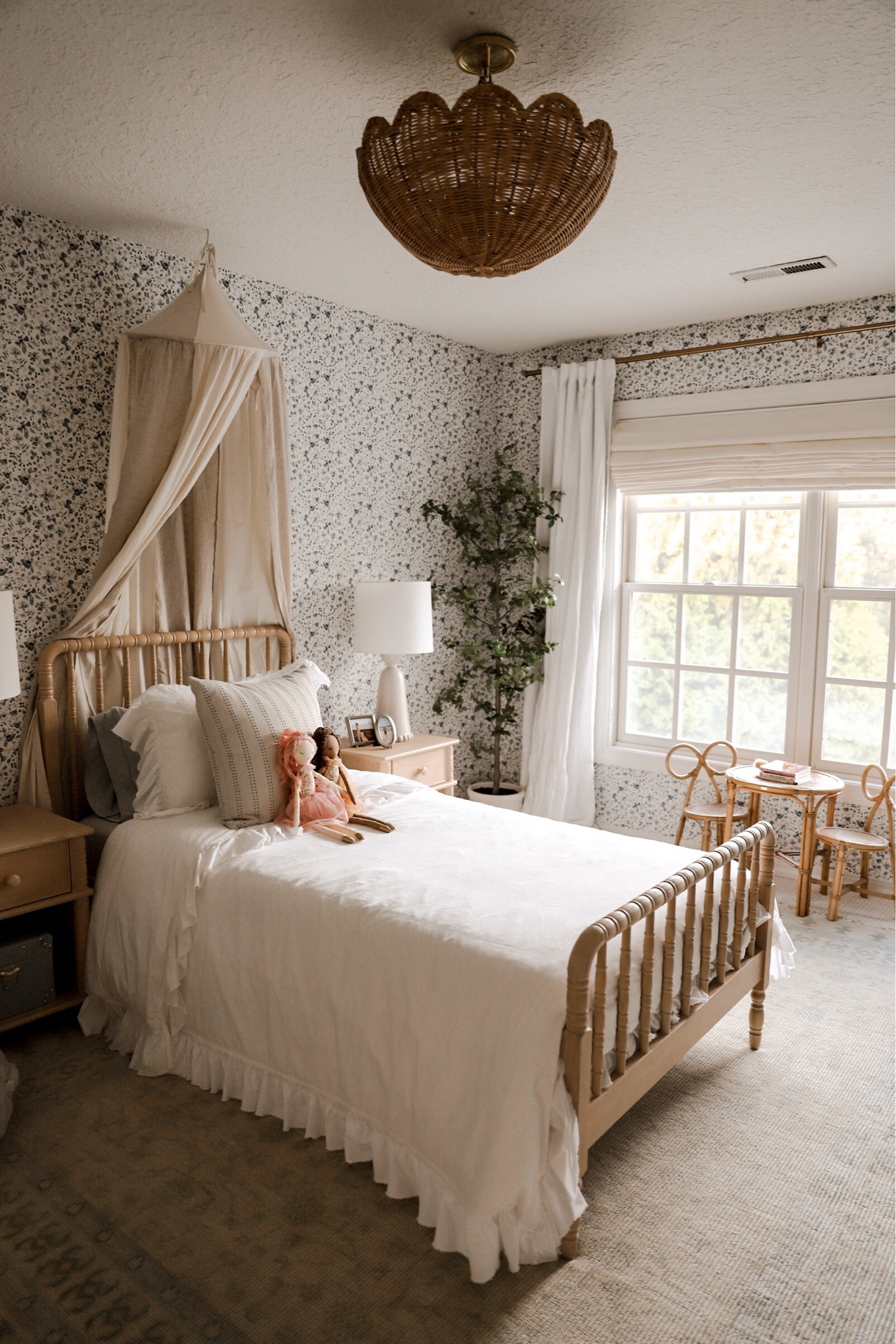 Chloe’s room 