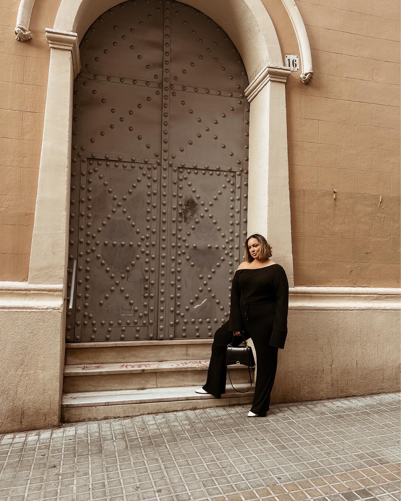 Comfy, cozy, jumpsuit 

#LTKSeasonal #LTKtravel #LTKcurves