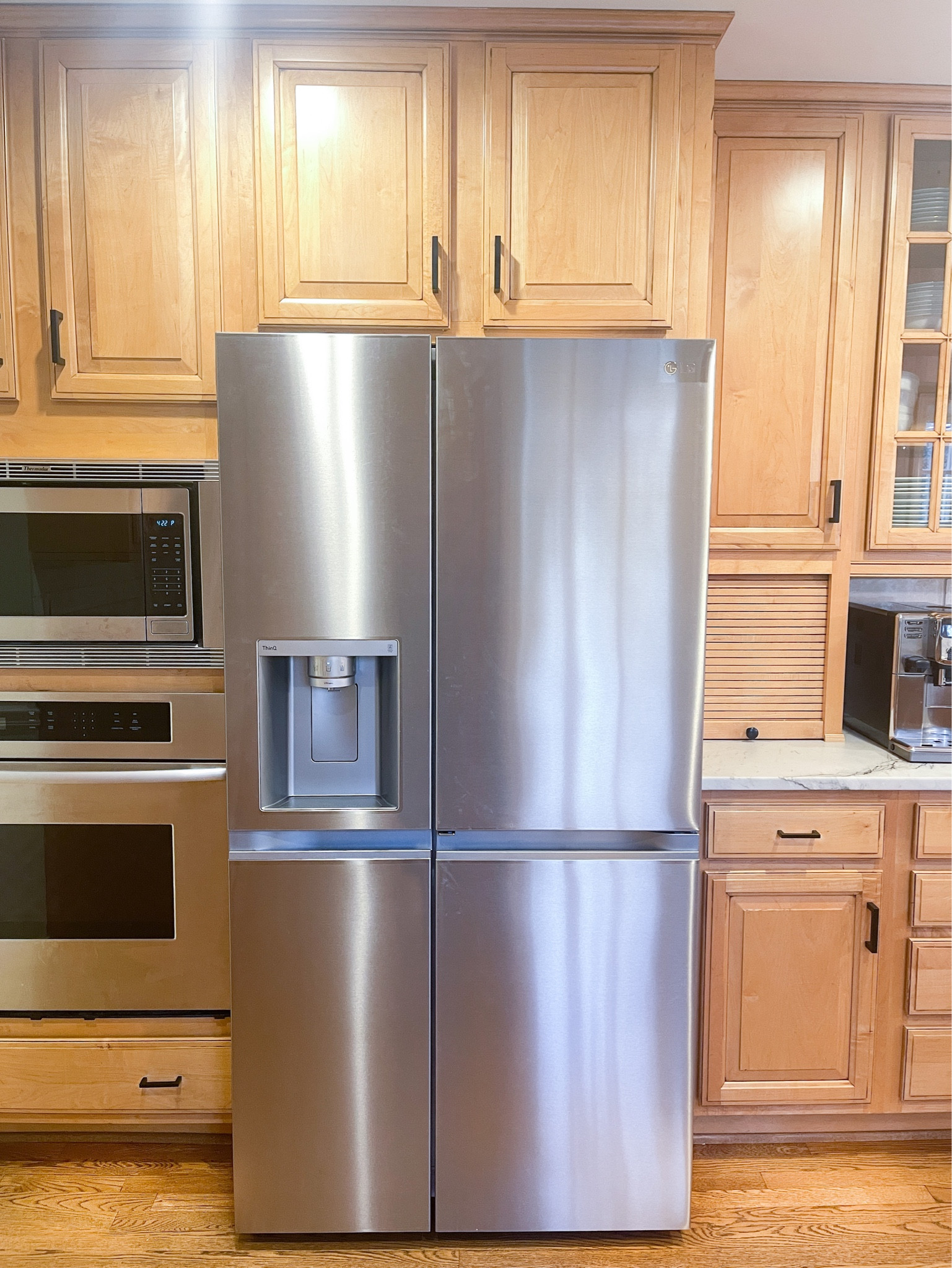 You know you’re old when you’re excited about a fridge 🎉🎉

Follow @sarahrachelfinke on Instagram

#LG #Fridge #refridgerator #stainlessteel #stainlesssteelreferidgerator #stainlesssteelfridge #studiomcgee #entry #mcgeeandco #targetfinds #classic ⁣#classicmodern #modern
#interior #decor #kitchenideas #kitchen #homeinspo #home #consoletable #decoration #design #interiors #interiordecorating #kitchendecor #interiorstyling #modernfurniture #entryway #kitchendesign #mirror #kitcheninspi  #basket #decorativebasket  #homesweethome #interiordecor #kitchengoals #interiordesigner #homedesign #homedecor #farmhouse
#lightandairy #neutraldesignstyle 

#LTKhome