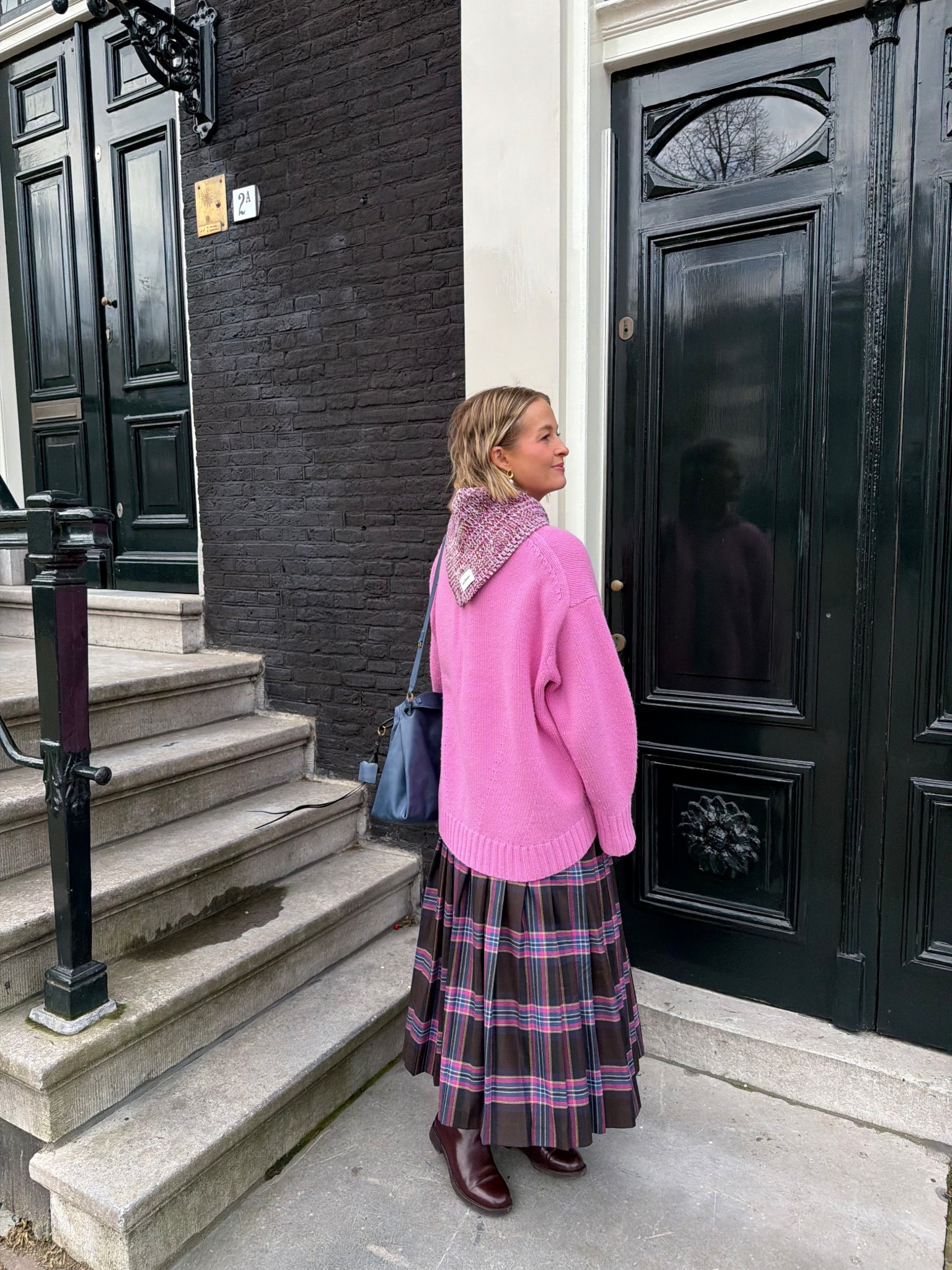 Colourful winter outfit

Wool skirt: UK10
Pink jumper: cos last season (linked similar)
Burgundy boots: Dune 
Wool scarf: CLÒIMH 

#LTKwinter #LTKuk #LTKFashionMonth