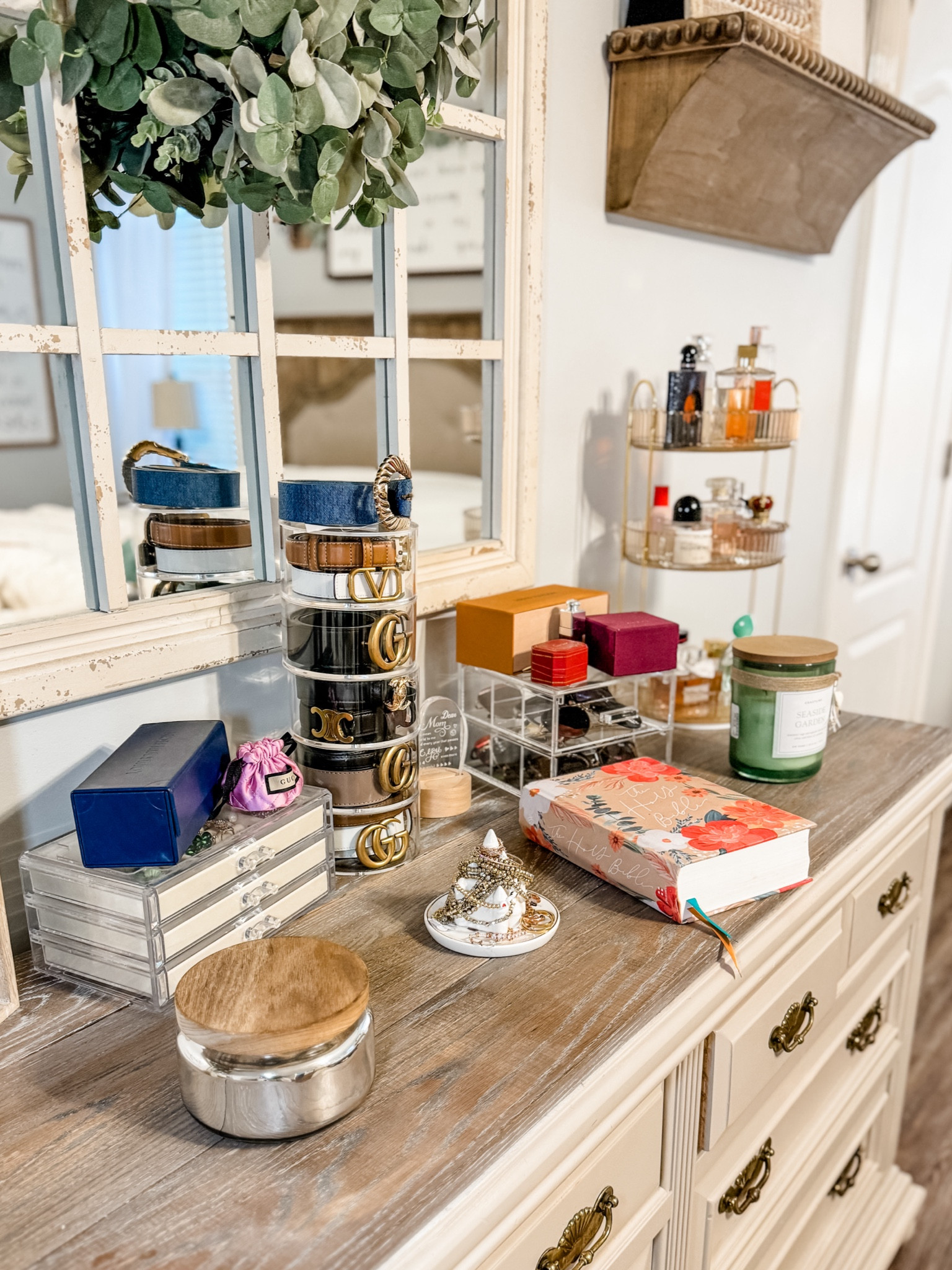 My accessory organizers are on sale!

Acrylic organizer. Jewelry organizer. Acrylic display. Amazon. 

#LTKSaleAlert #LTKHome
