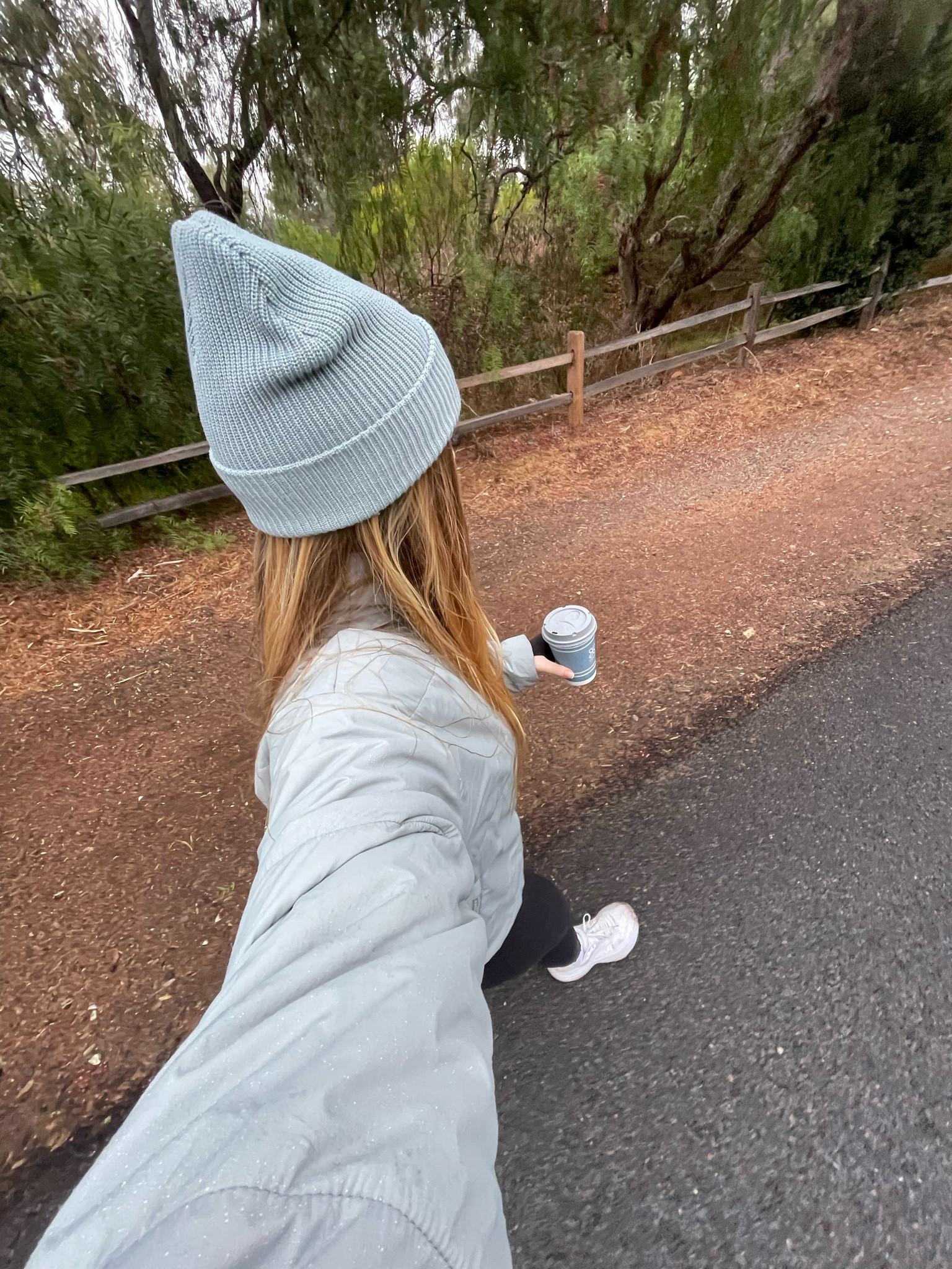 Walk O’clock Fit Details🎧🤍🤸🏼

#LTKHoliday #LTKFitness #LTKSeasonal