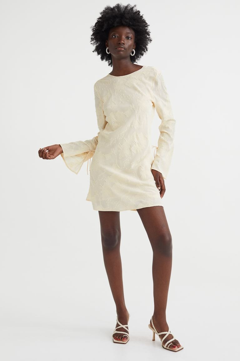 Tie-detail dress | H&M (UK, MY, IN, SG, PH, TW, HK)