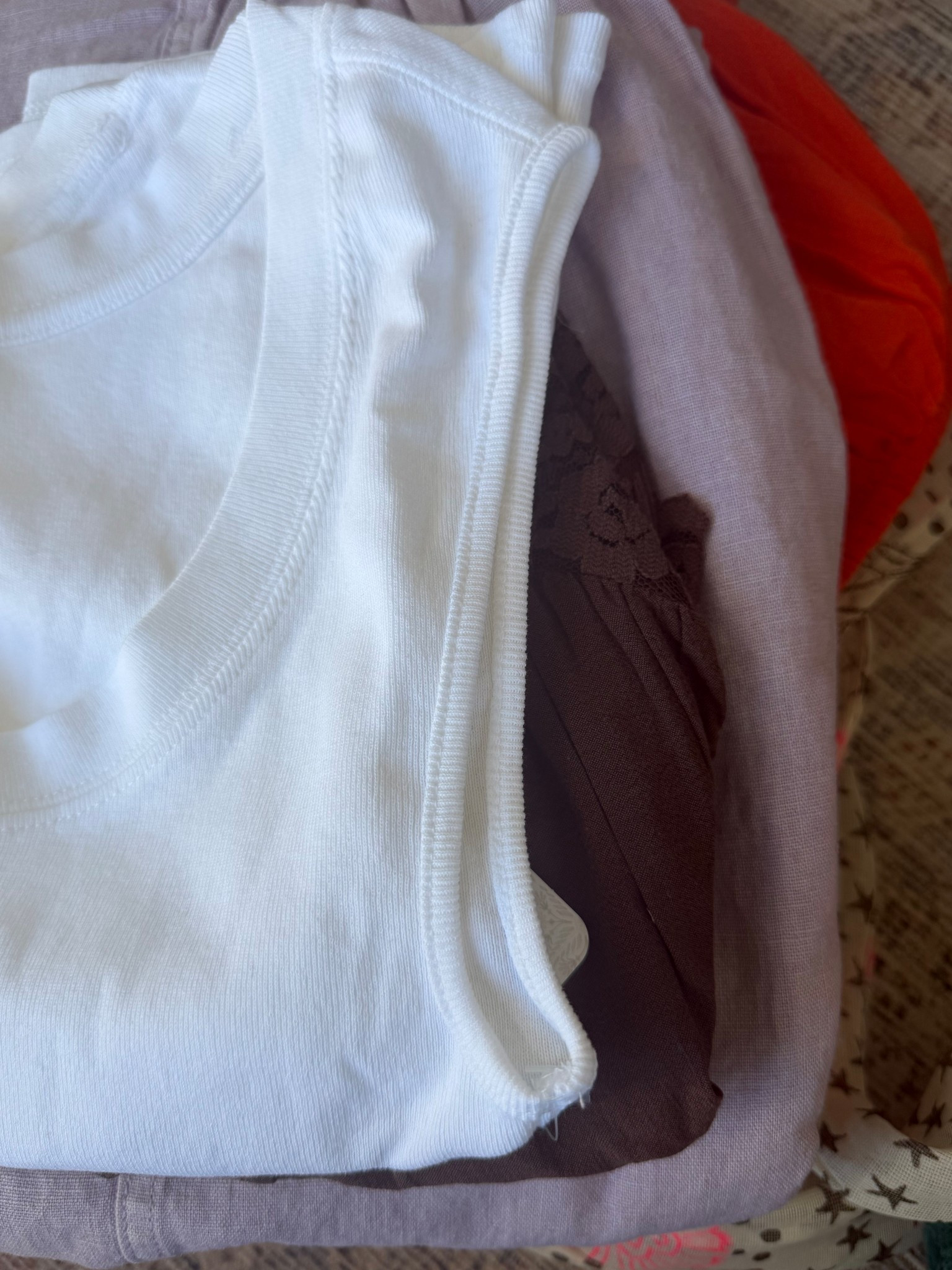 White Tank that goes with everything and reversable! 😍

#LTKmomlife #LTKTall #LTKPetite