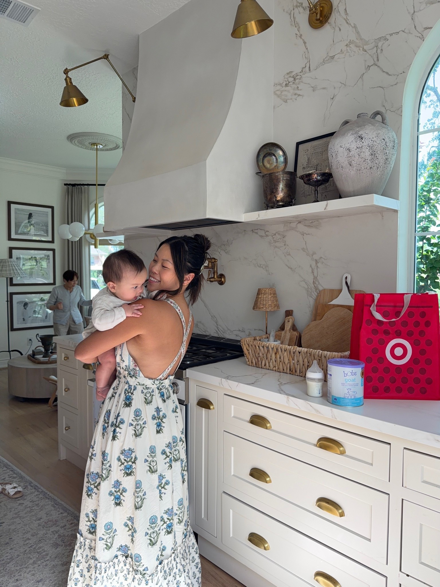 #ad listen up breastfeeding moms! Don’t stress! Supplementing with @aussiebubsofficial is gentle on tiny tummies and easy for them to digest. Whole goat milk, prebiotic + DHA +ARA = happy baby even on the go!Get it at @Target today! #TargetPartner #Bubs #GOATofGoatMilk #BubsatTarget