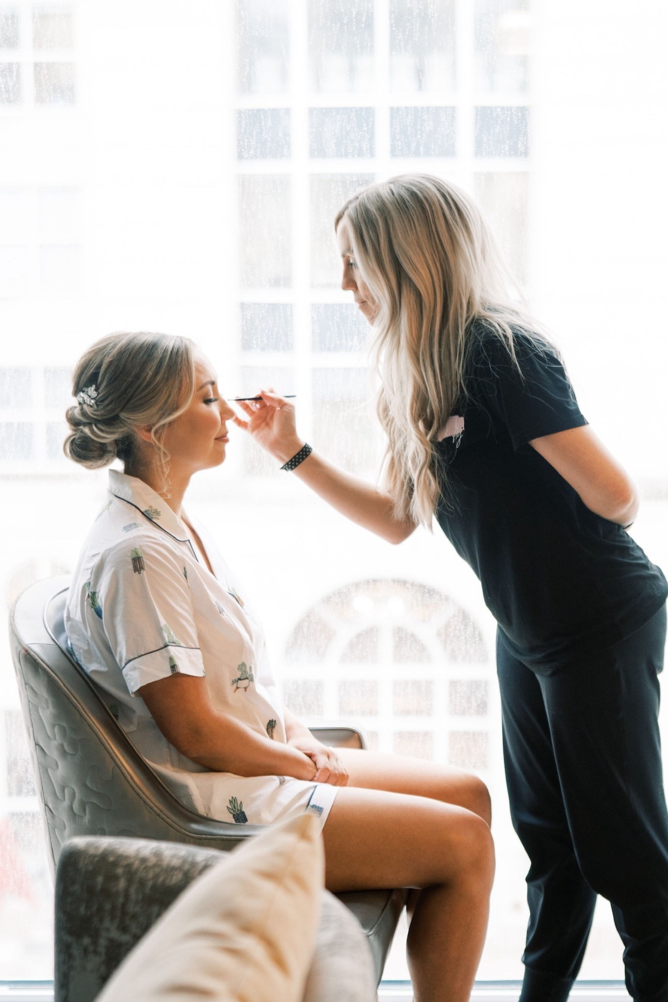 Charlotte Tilbury is having a sale! Here are our favorites!


#LTKWedding #LTKBeauty #LTKSaleAlert