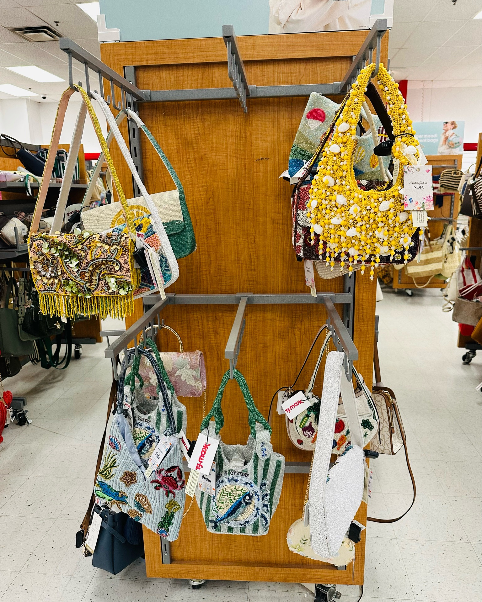Happy Wednesday!☺️ July is here and we are in full blown summer mode!!☀️😍 Here’s some cute beaded bags from @TJ Maxx for summertime!!🤩 I linked some of these for you and some more super cute ones!!😊 A really cool Americana flag beaded bag!!🇺🇸🥰 I also found a cute lemon & blueberry one!!🍋🫐😬 Some coastal sailboats and more that you’ll want to see!!⛵️😄 Which one is your favorite?🤔

#tjmaxxfinds #tjmaxx #maxxinistas #summerbags #beadedbags

#LTKSaleAlert #LTKTravel #LTKdayinmylife