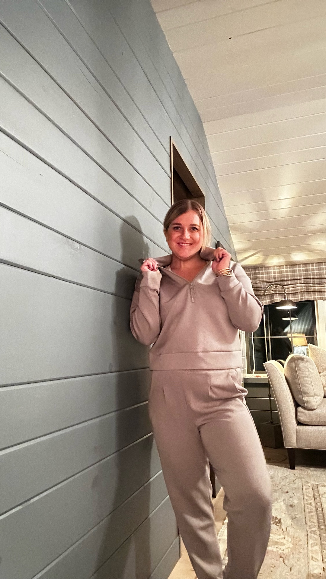 Avia Women's and Women's Plus Scuba Knit Quarter Zip Pullover, Sizes XS-4X