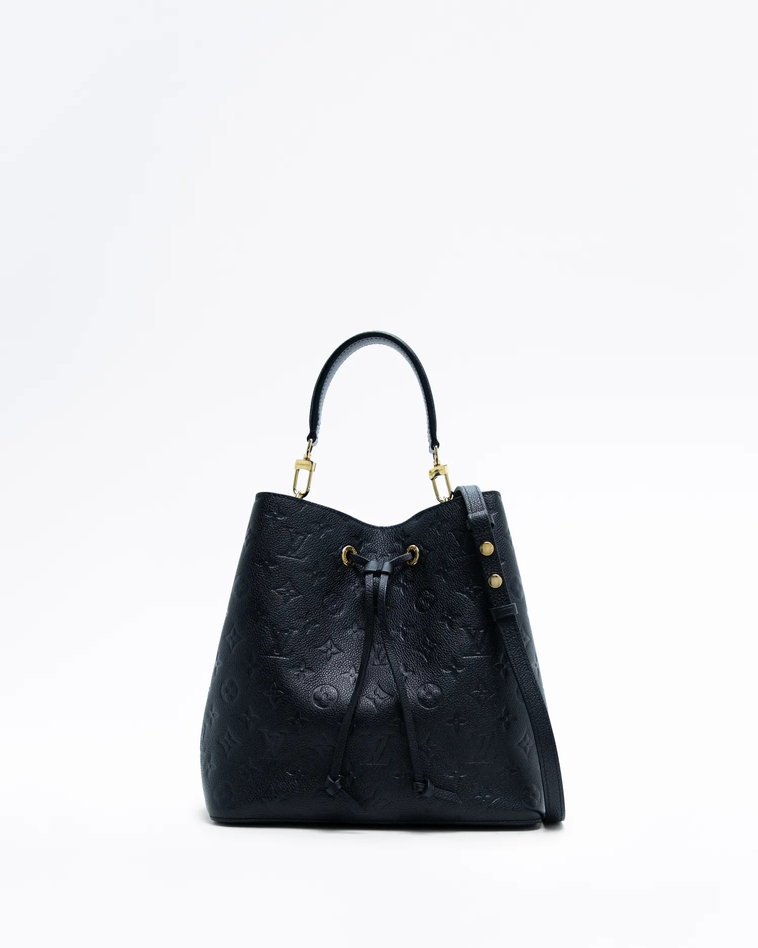 HomeHow It WorksClub PerksApply nowMerch Shop | Vivrelle