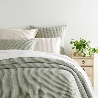 Pick Stitch Evergreen Matelassé Coverlet | Annie Selke
