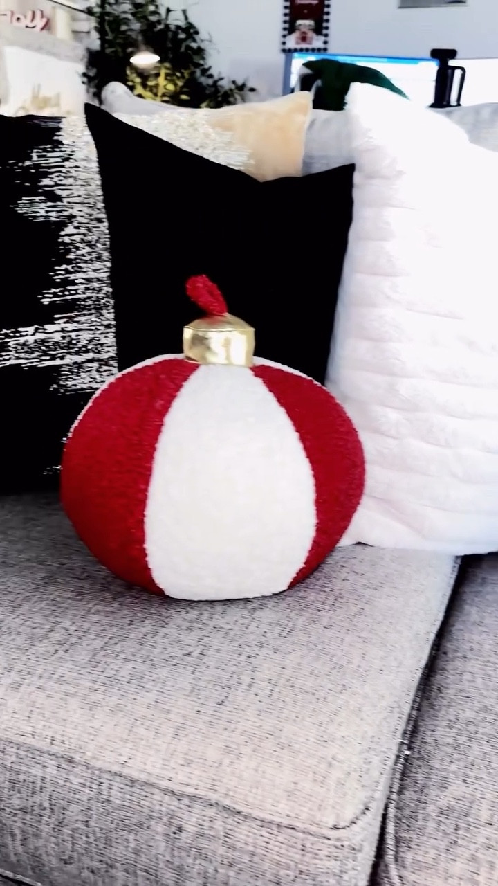 Cozy corners are my love language. 🧣🛋️ Pillows fluffed, blanket tossed… mood activated. Making this coach way too comfy to leave. A little texture, a little warmth, and a whole Christmas vibe.  Throw pillows doing their cutest job today, and I’m swooning over these ornament accent pillows, they’re super cozy! Soft things only. 🤍

Home decor Christmas ornaments pillows blankets cosy vibes Christmas is coming happy holidays 

#fy #christmasiscoming #cornerofmyhome #foryou #ıgreels
