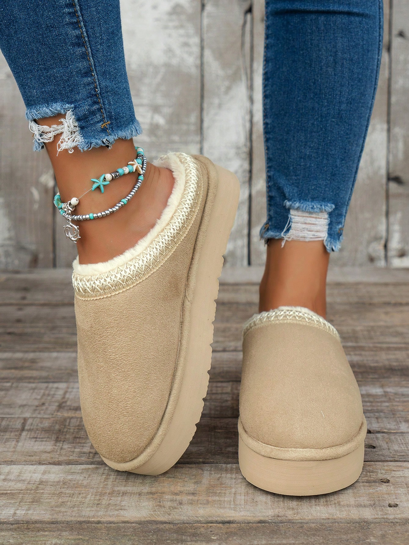 Fashion Plush Minimalistic Solid Color Indoor Outdoor Travel Vacation Slippers | SHEIN